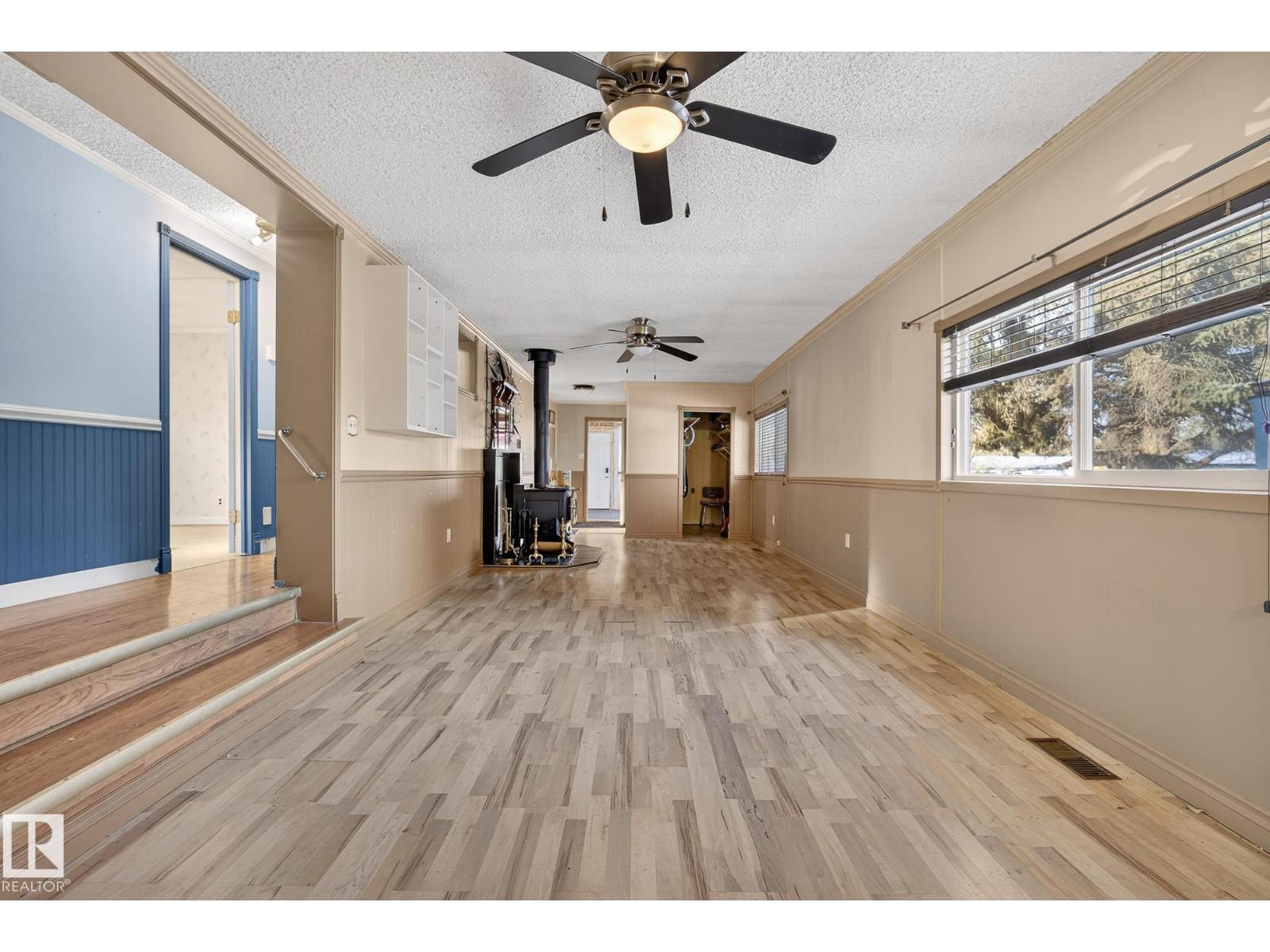 18 305 Calahoo Road, Spruce Grove, Alberta