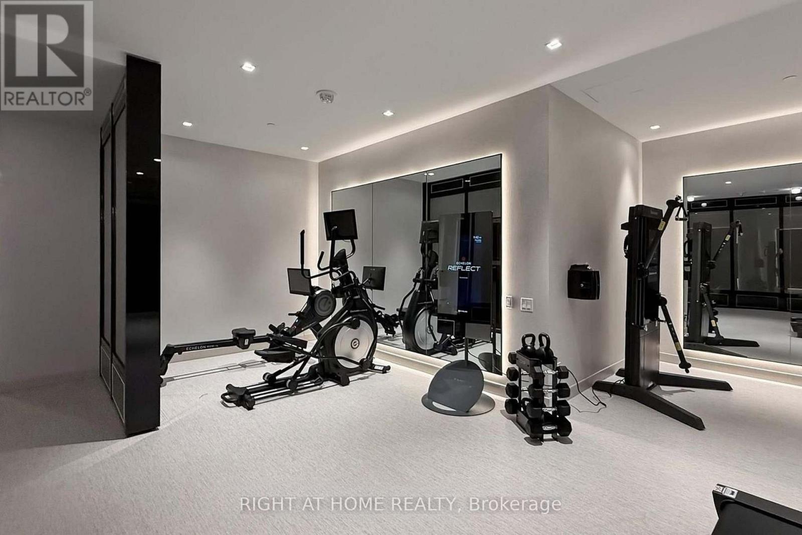 1801 - 8 Wellesley Street W, Toronto, Ontario  M4Y 0J5 - Photo 10 - C12717072