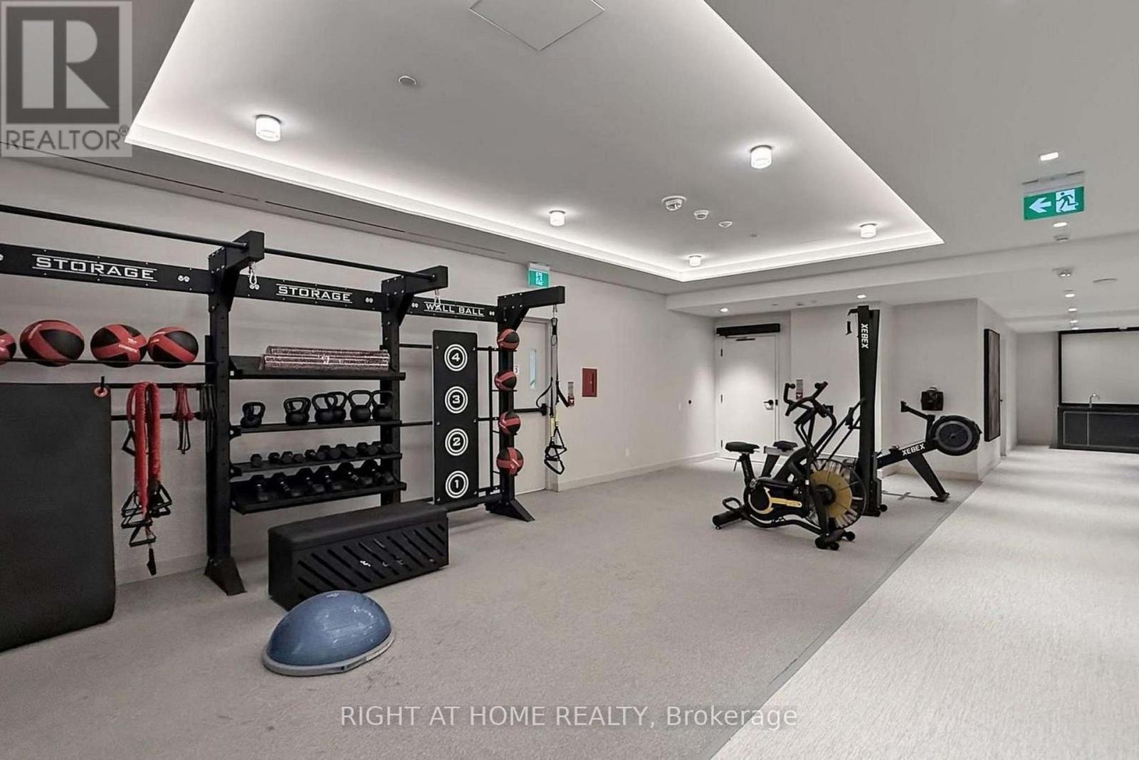 1801 - 8 Wellesley Street W, Toronto, Ontario  M4Y 0J5 - Photo 11 - C12717072