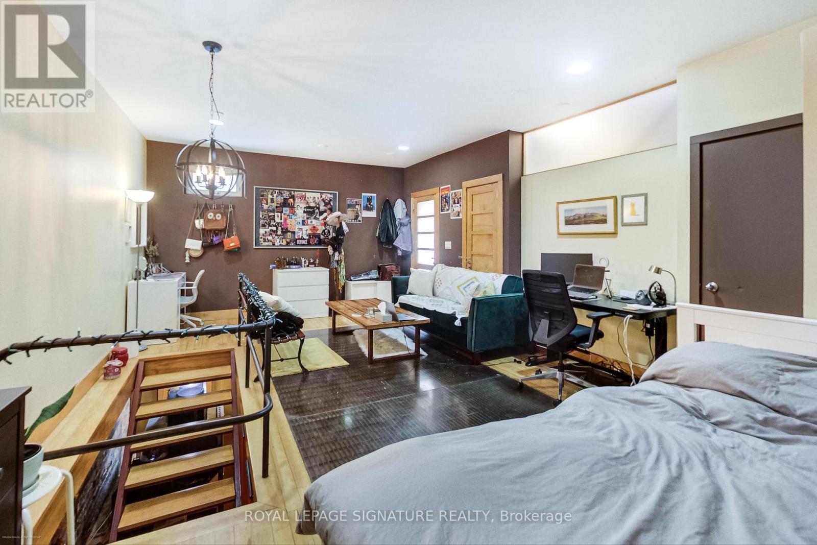 Main - 6 Littlehayes Lane, Toronto, Ontario  M5T 1L8 - Photo 6 - C12717080