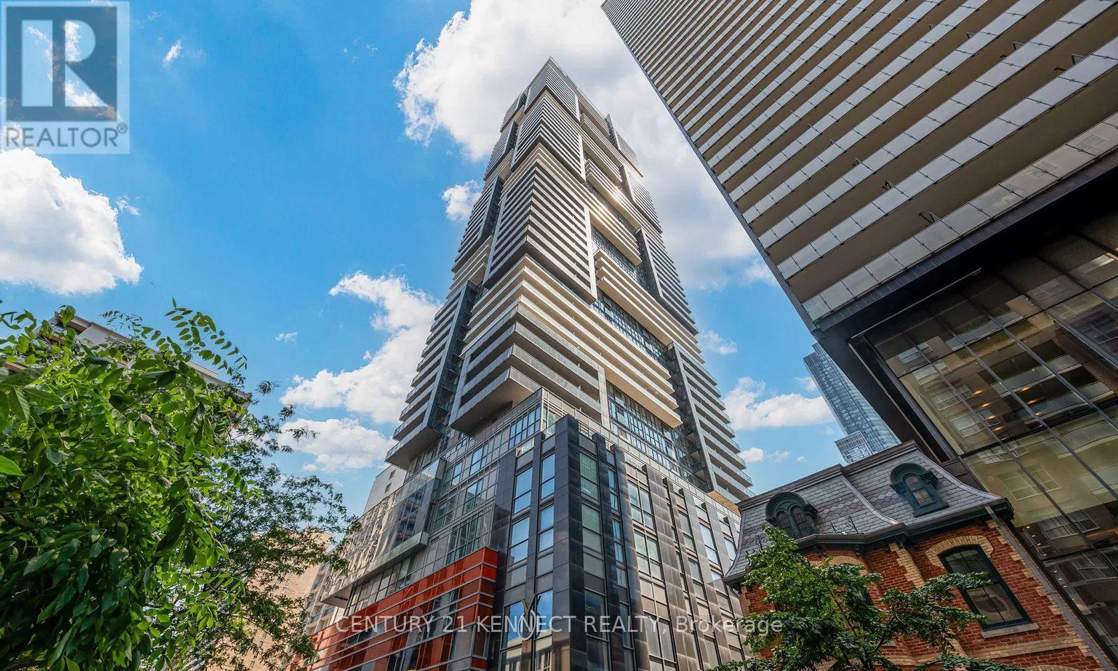 2413 - 7 GRENVILLE STREET, Toronto, Ontario