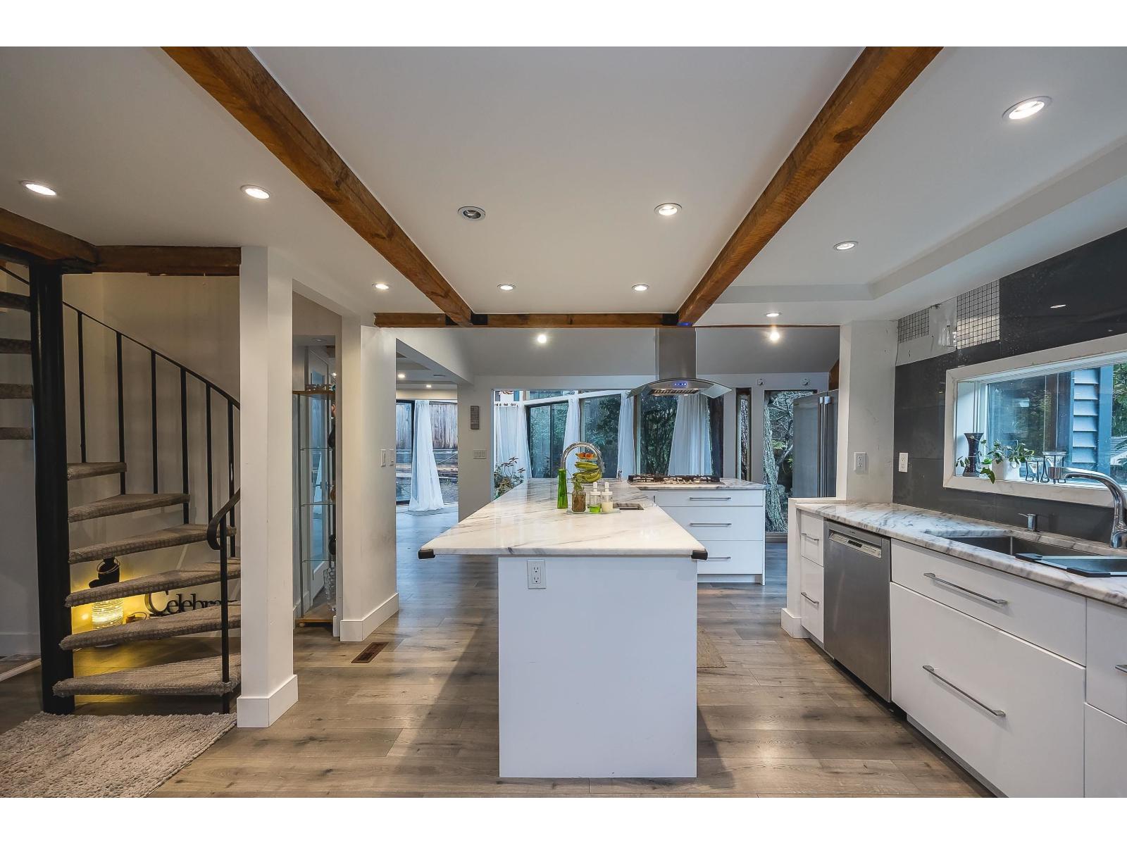 5730 132a Street, Surrey, British Columbia  V3X 2T3 - Photo 8 - R3081617