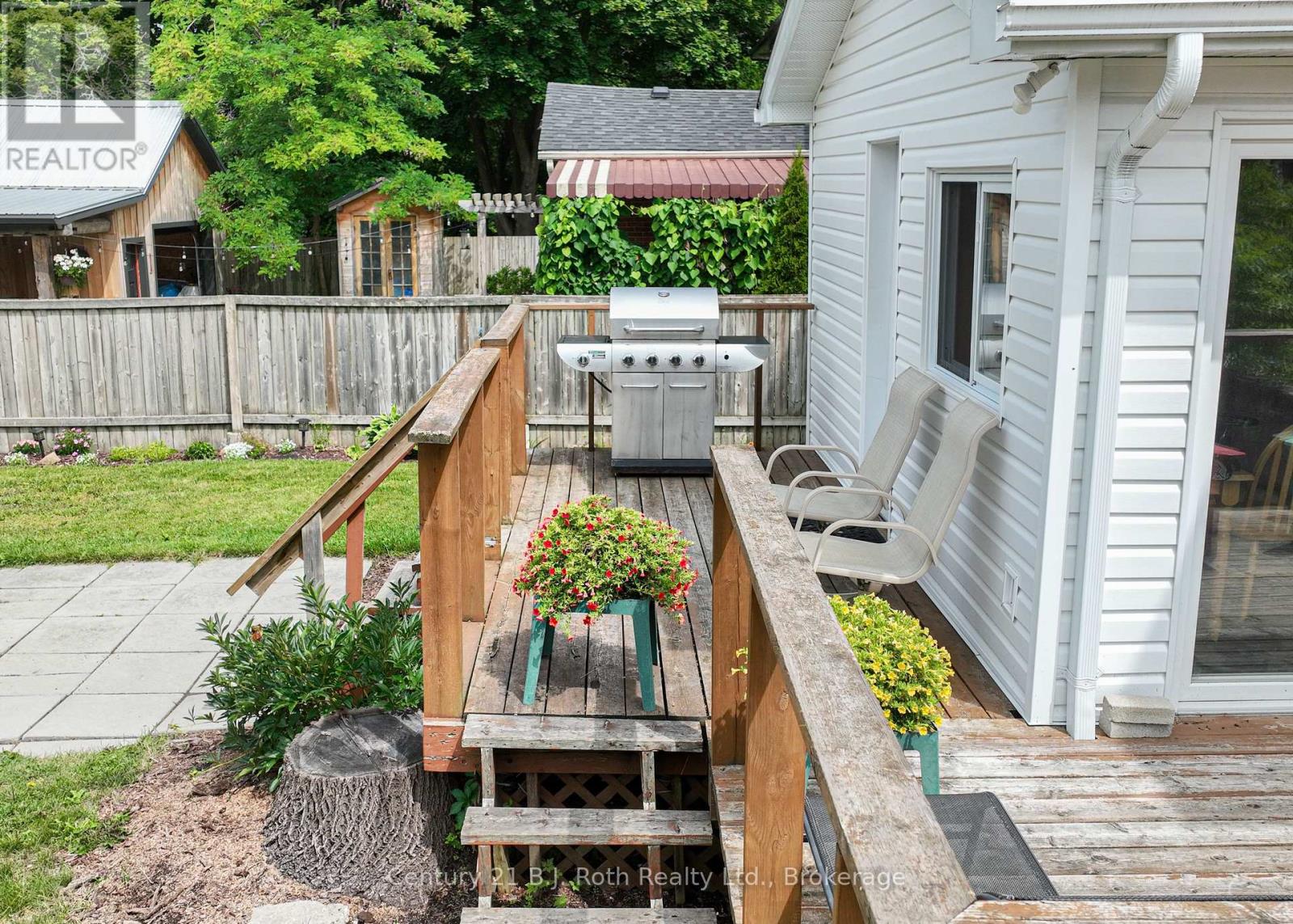 33 Sussex Street S, Kawartha Lakes, Ontario K9V 3E7 - Photo 16 - X12479495