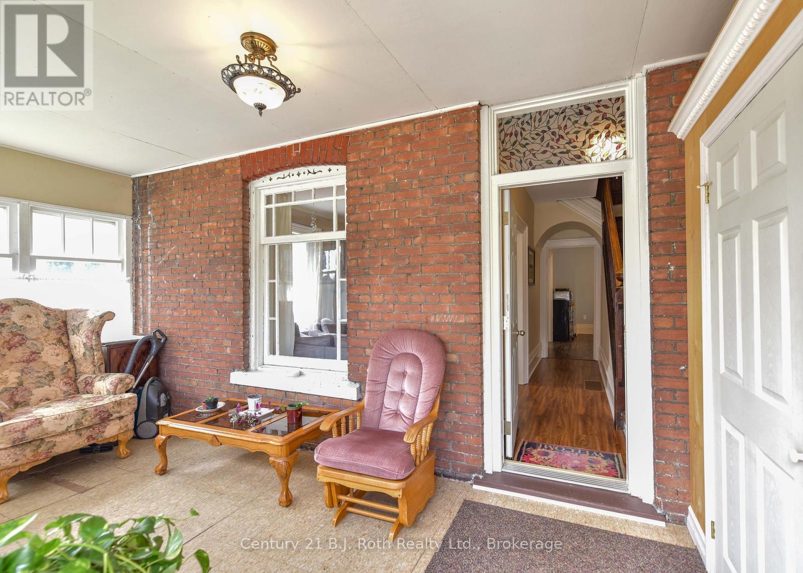 33 Sussex Street S, Kawartha Lakes, Ontario K9V 3E7 - Photo 23 - X12479495