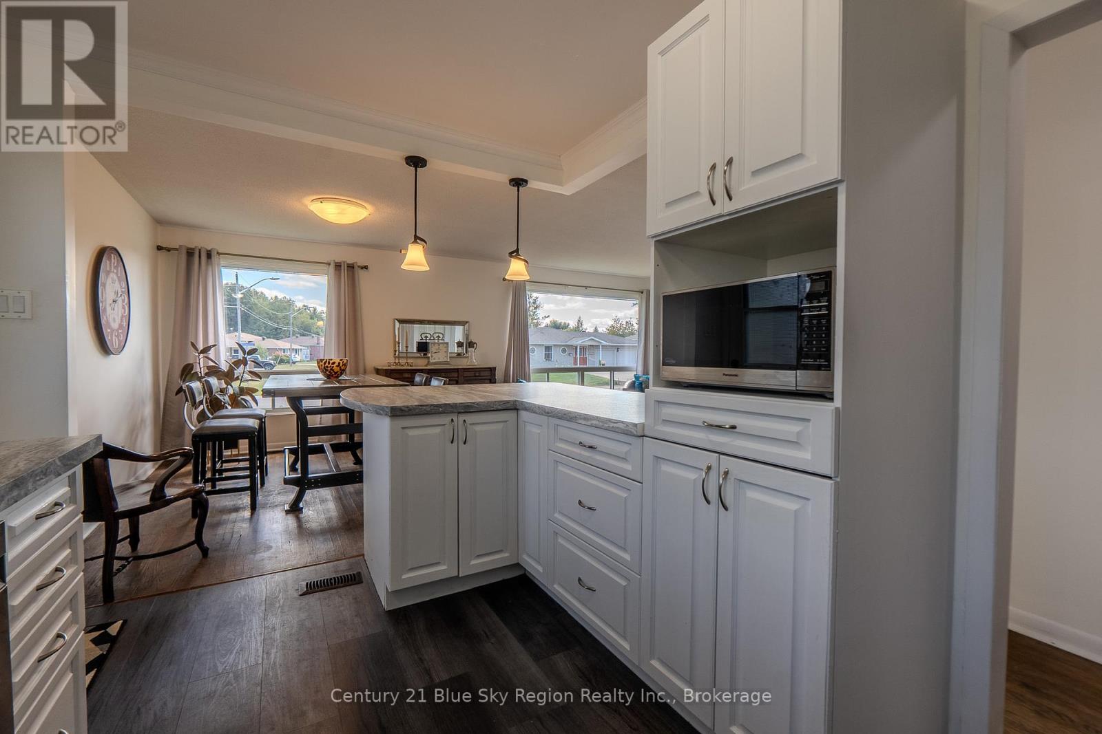 62 Strathcona Drive, North Bay, Ontario  P1A 2N1 - Photo 7 - X12537088