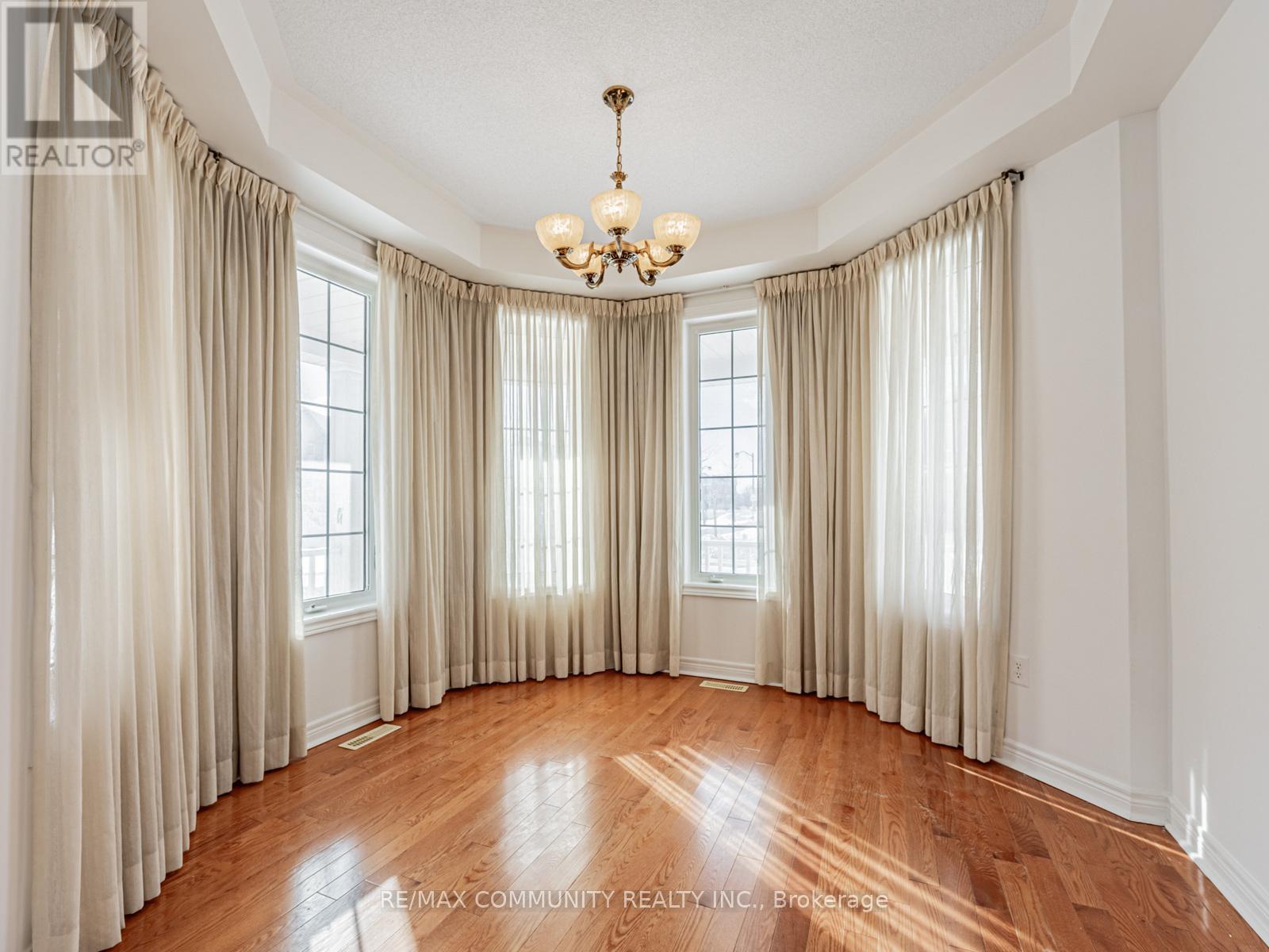 2 John Davis Gate, Whitchurch-Stouffville, Ontario  L3S 3Z8 - Photo 7 - N12717082