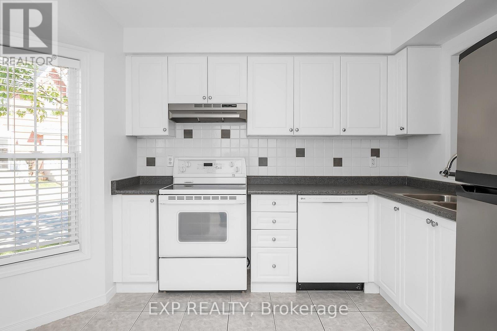 64 - 4200 Kilmer Drive, Burlington, Ontario  L7M 4Y3 - Photo 6 - W12481397