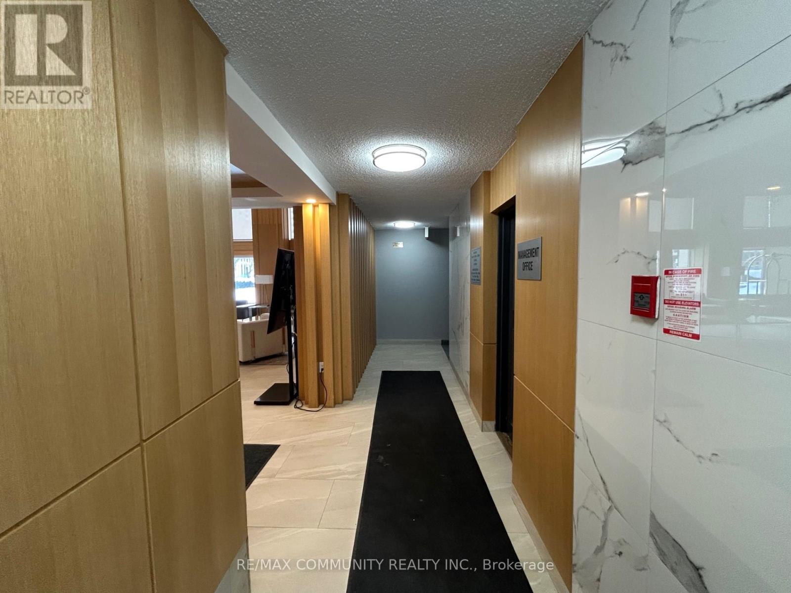 805 - 3590 Kaneff Crescent, Mississauga, Ontario  L5A 3X3 - Photo 4 - W12717066