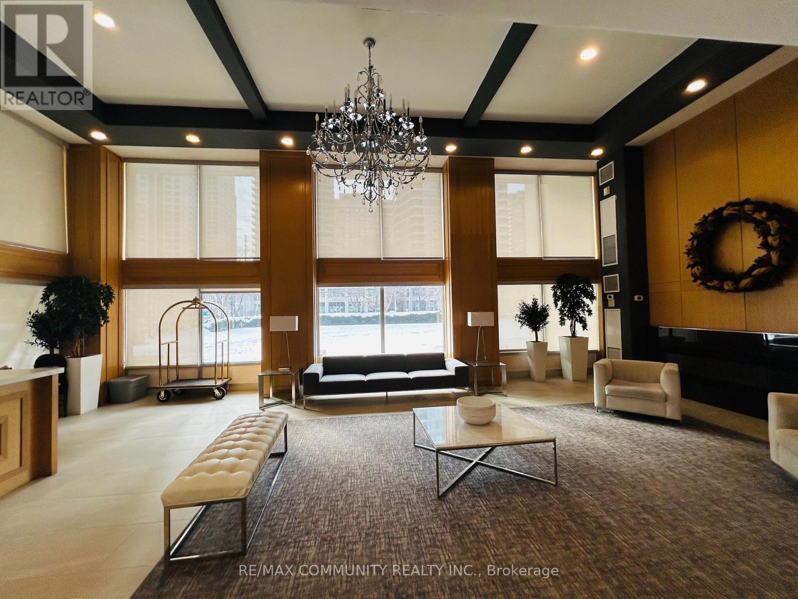 805 - 3590 Kaneff Crescent, Mississauga, Ontario  L5A 3X3 - Photo 6 - W12717066