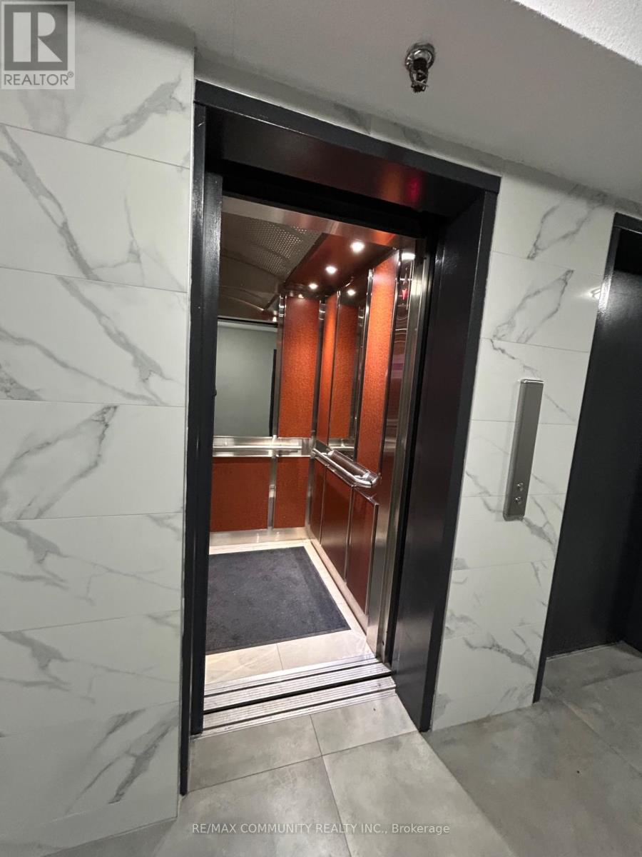 805 - 3590 Kaneff Crescent, Mississauga, Ontario  L5A 3X3 - Photo 9 - W12717066