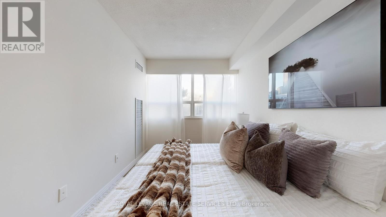 304 - 1300 Islington Avenue, Toronto, Ontario  M9A 5C4 - Photo 11 - W12717088