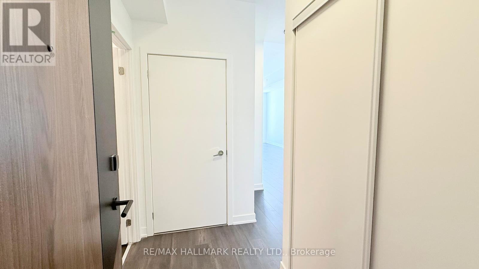 817 - 1037 The Queensway, Toronto, Ontario  M8Z 0H5 - Photo 3 - W12717092