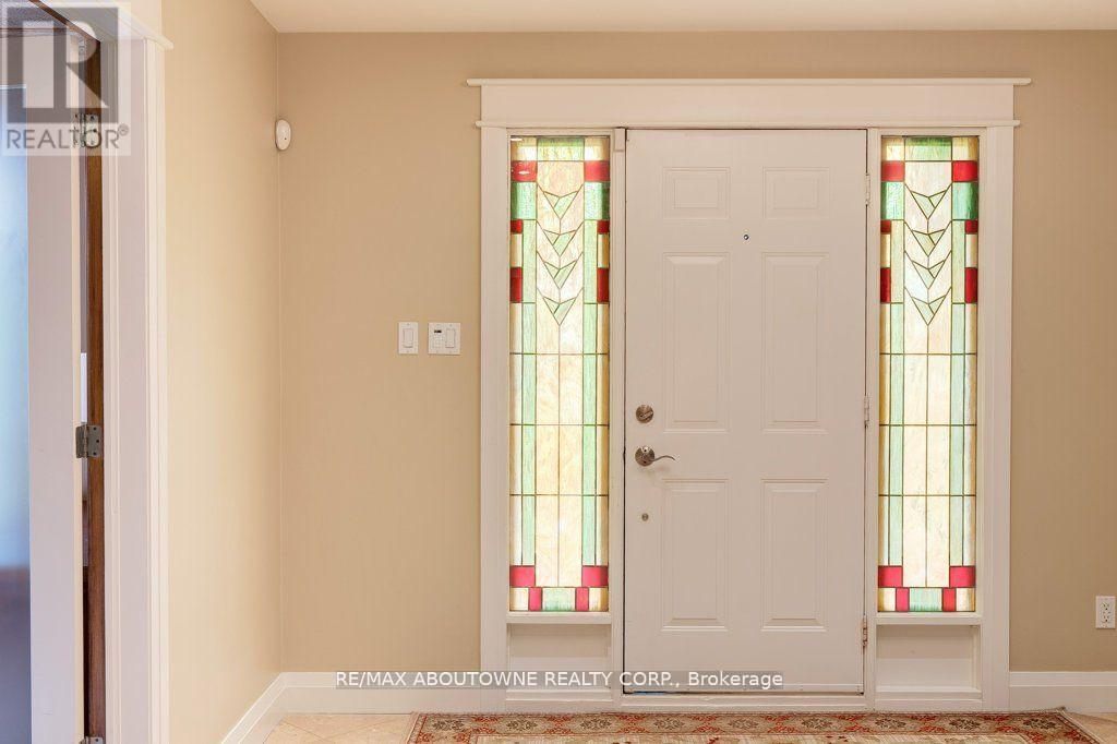 6365 Breckenridge Place, Burlington, Ontario  L7P 0K8 - Photo 5 - W12717094