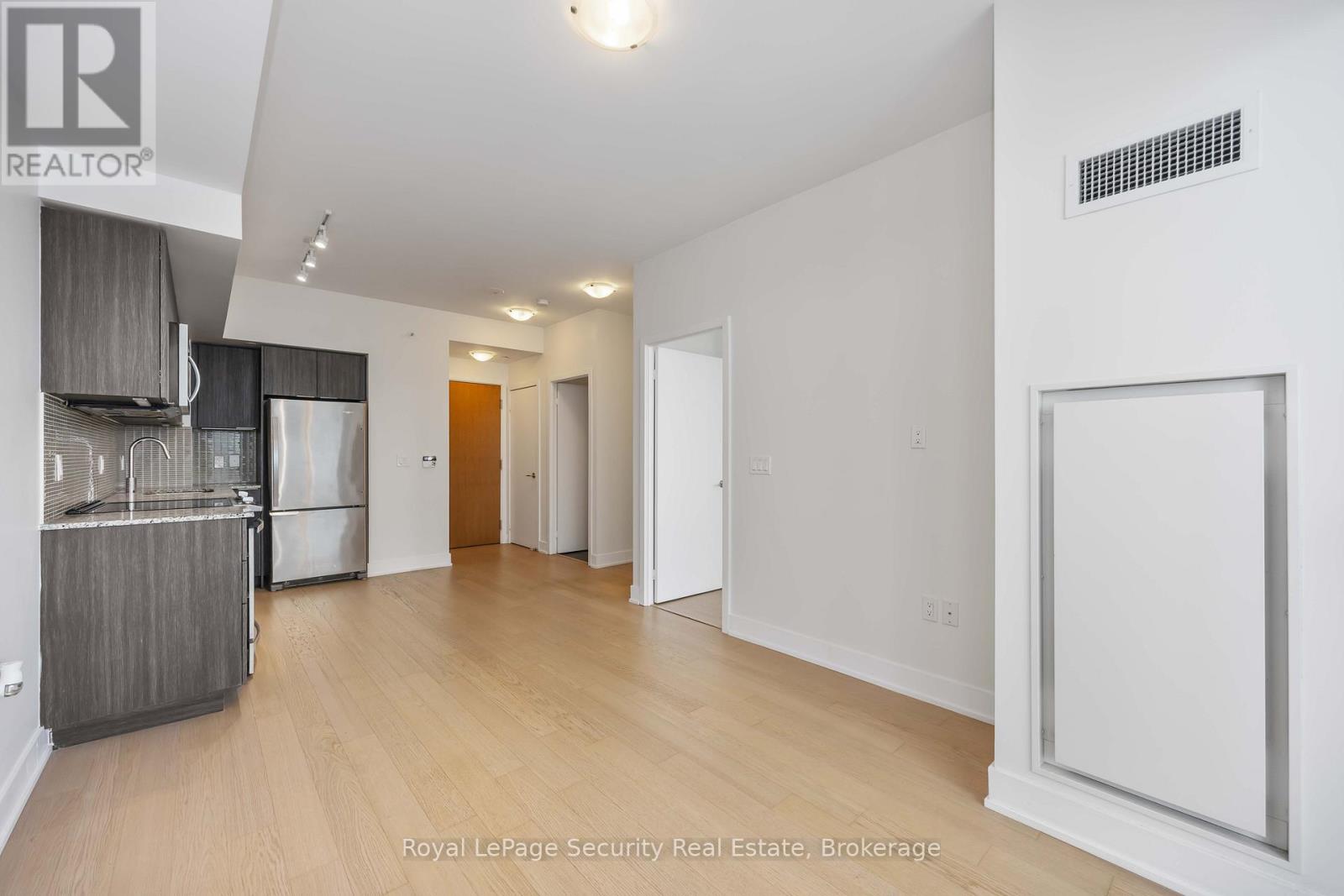 1915 - 30 Shore Breeze Drive, Toronto, Ontario  M8V 0J1 - Photo 13 - W12717116