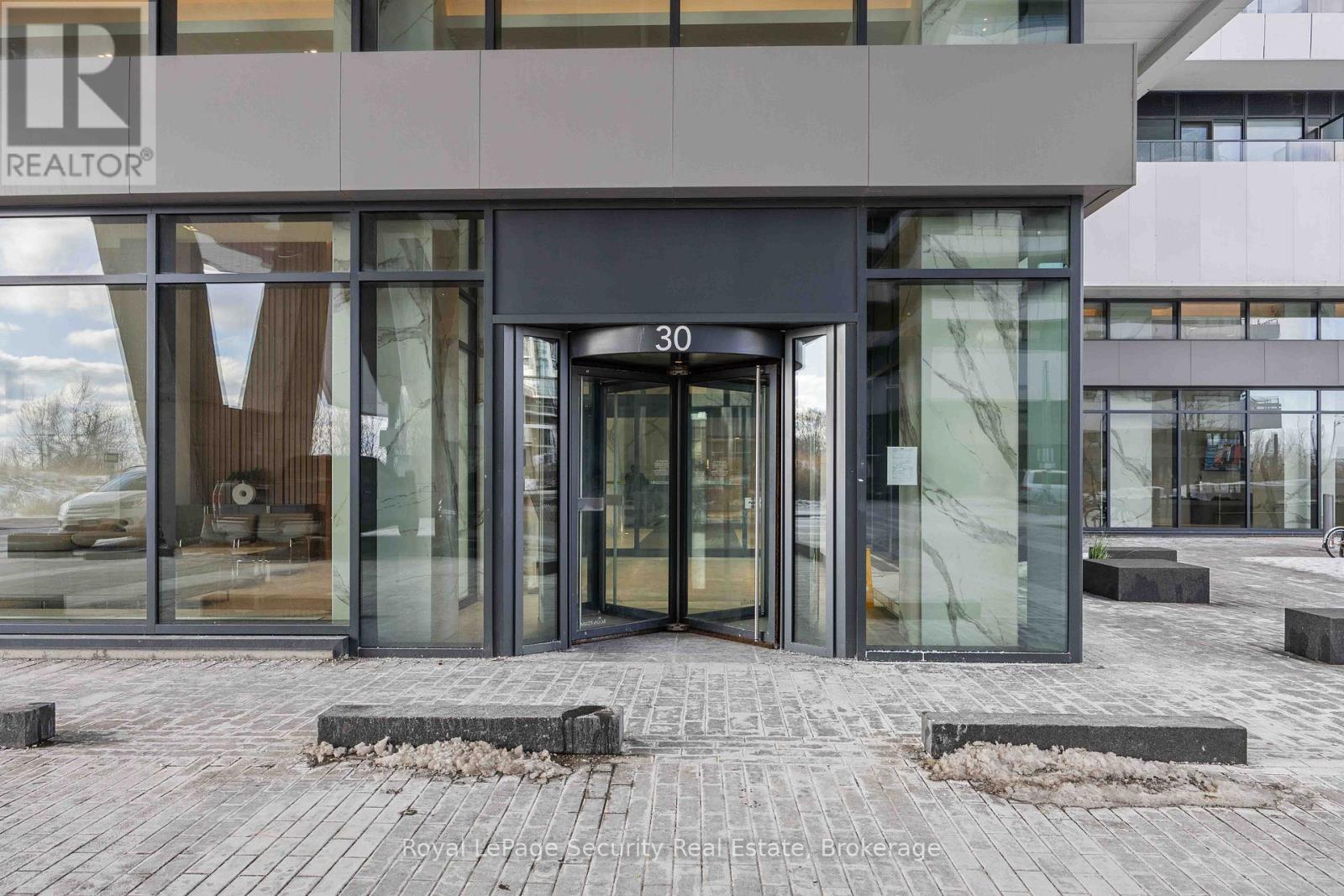 1915 - 30 Shore Breeze Drive, Toronto, Ontario  M8V 0J1 - Photo 2 - W12717116