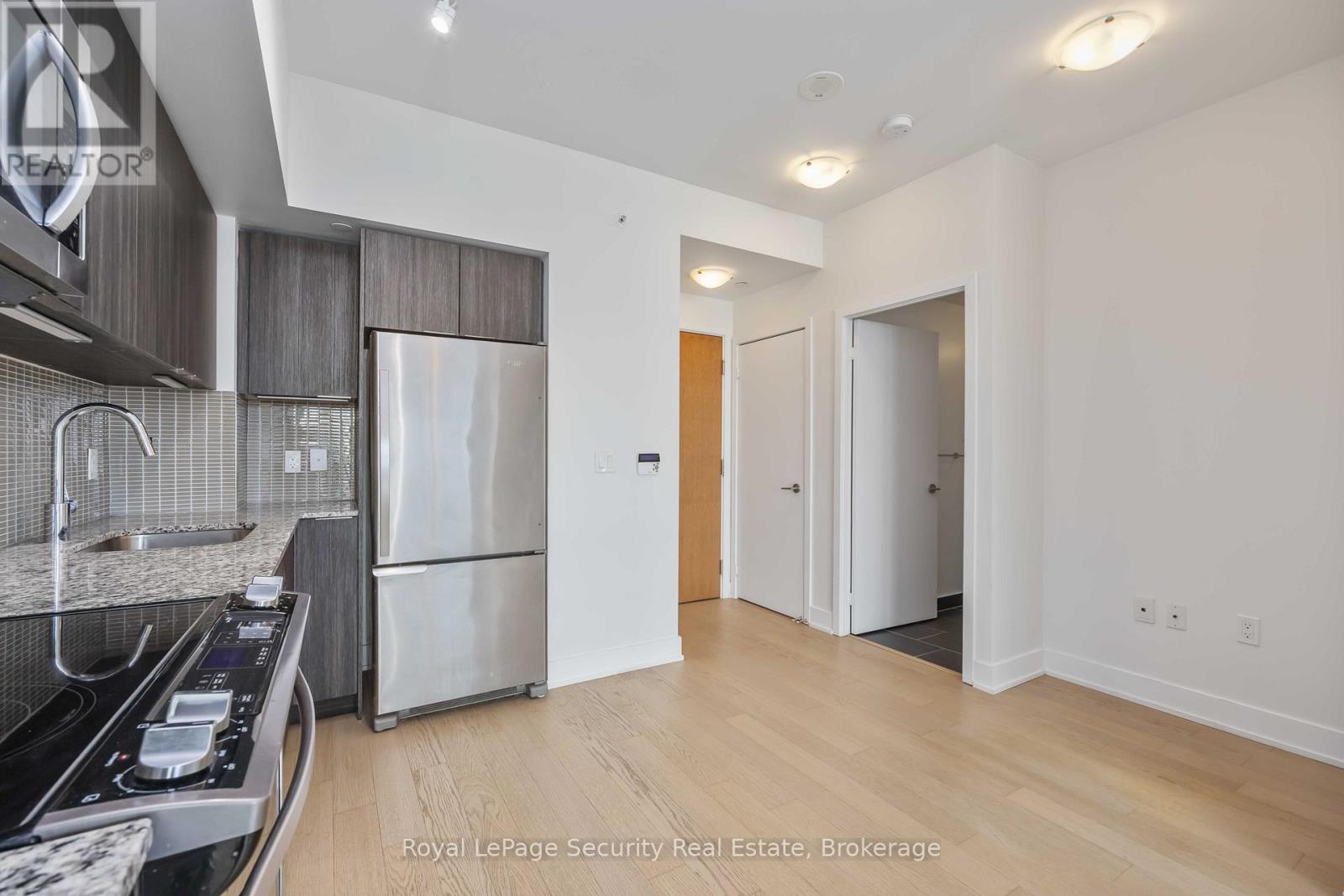 1915 - 30 Shore Breeze Drive, Toronto, Ontario  M8V 0J1 - Photo 8 - W12717116