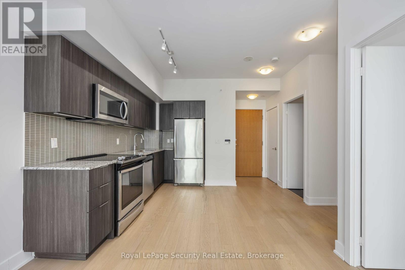 1915 - 30 Shore Breeze Drive, Toronto, Ontario  M8V 0J1 - Photo 9 - W12717116