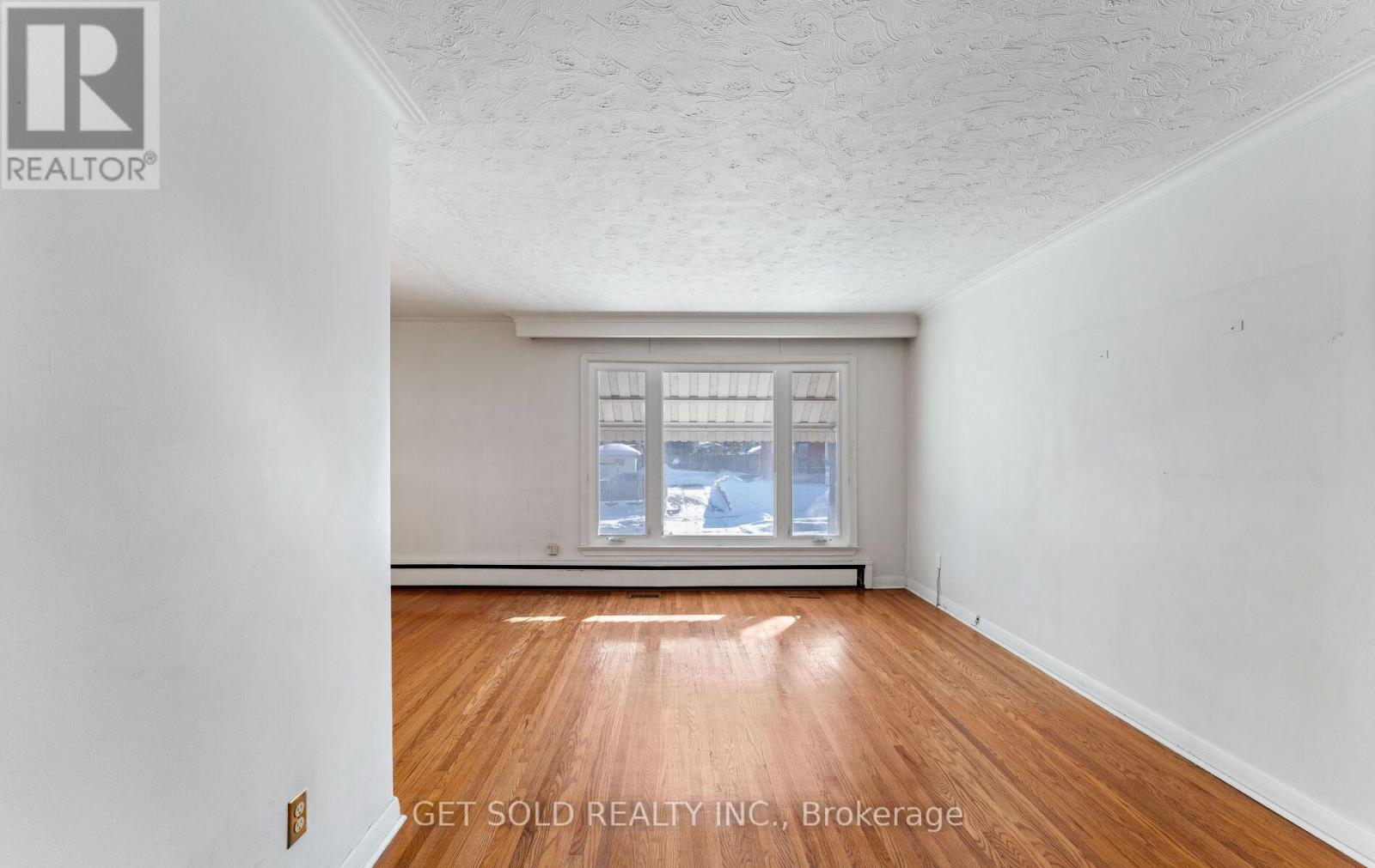 18 Hinton Road, Toronto, Ontario  M9W 2V1 - Photo 12 - W12717124