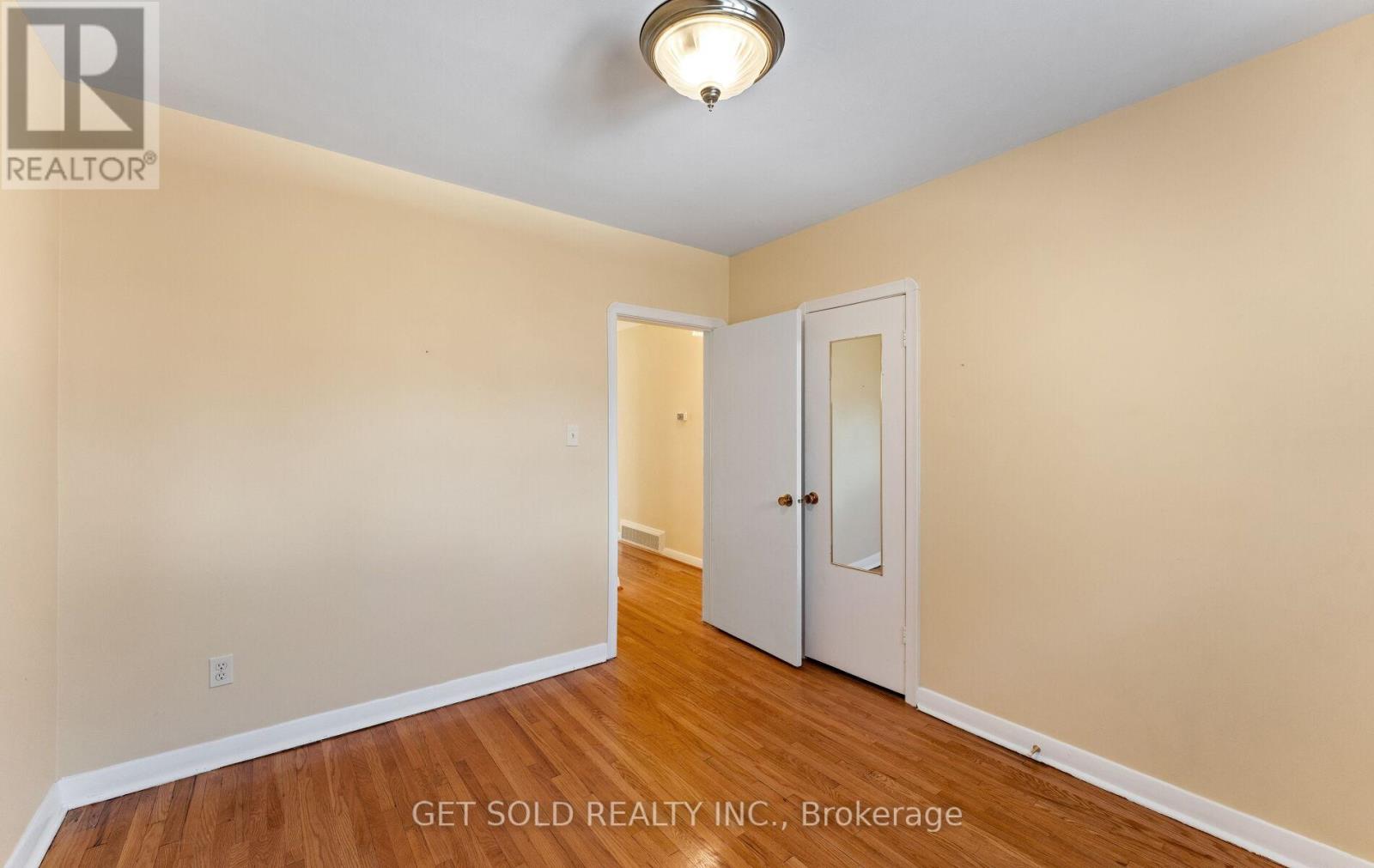 18 Hinton Road, Toronto, Ontario  M9W 2V1 - Photo 17 - W12717124