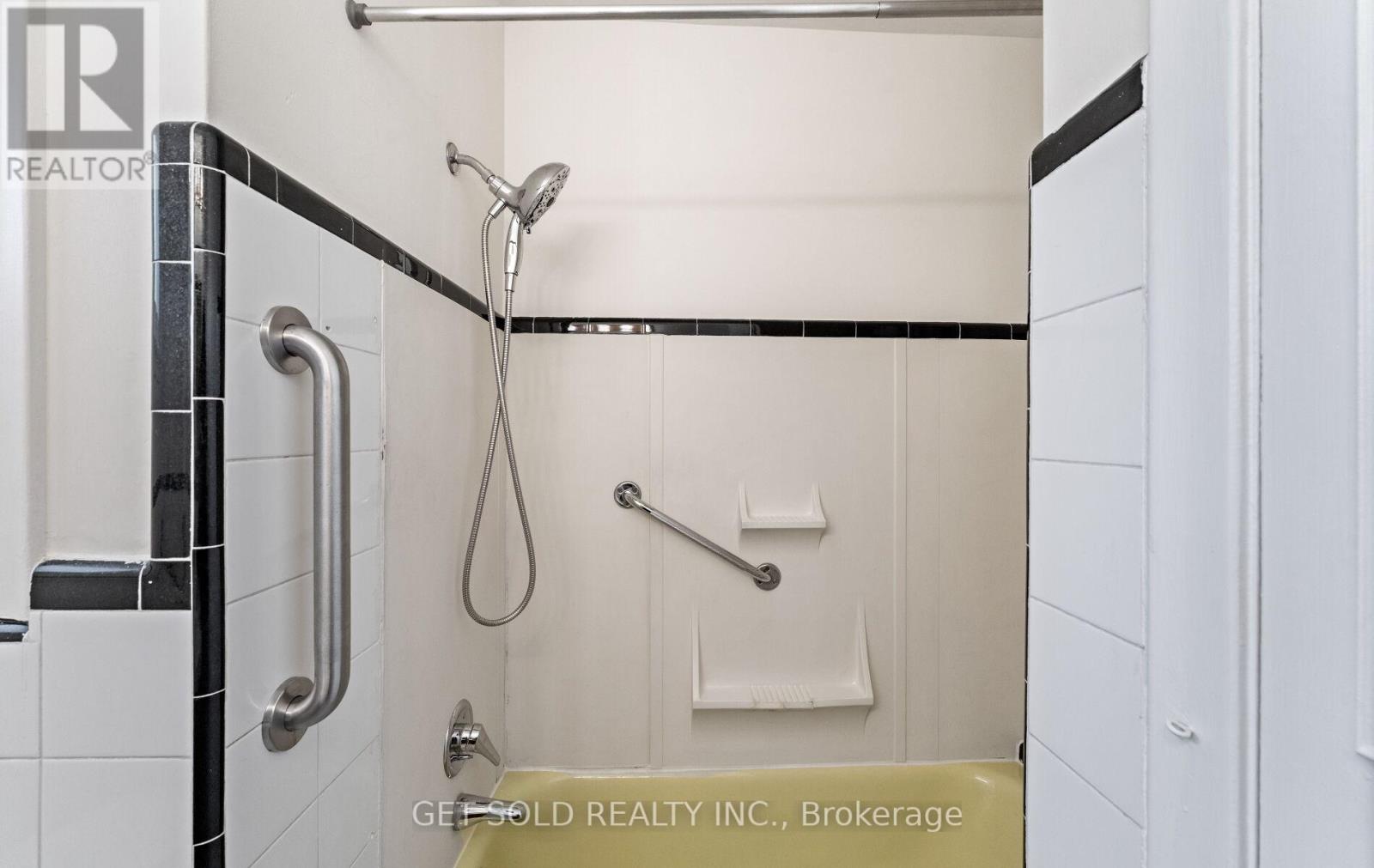 18 Hinton Road, Toronto, Ontario  M9W 2V1 - Photo 26 - W12717124