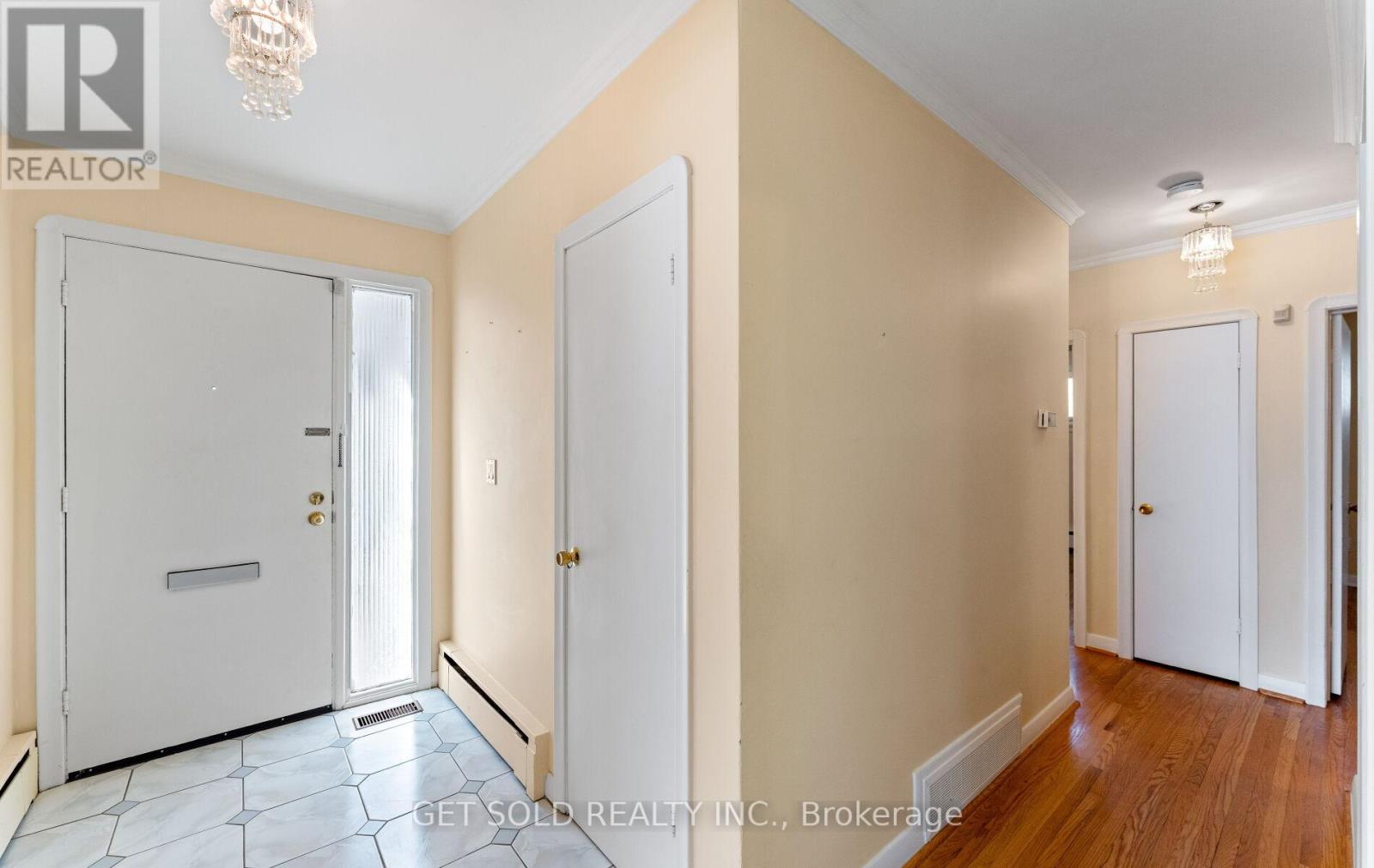 18 Hinton Road, Toronto, Ontario  M9W 2V1 - Photo 3 - W12717124