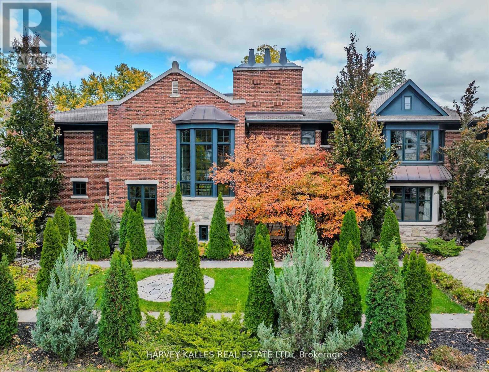 89 KINGSWAY CRESCENT, Toronto, Ontario