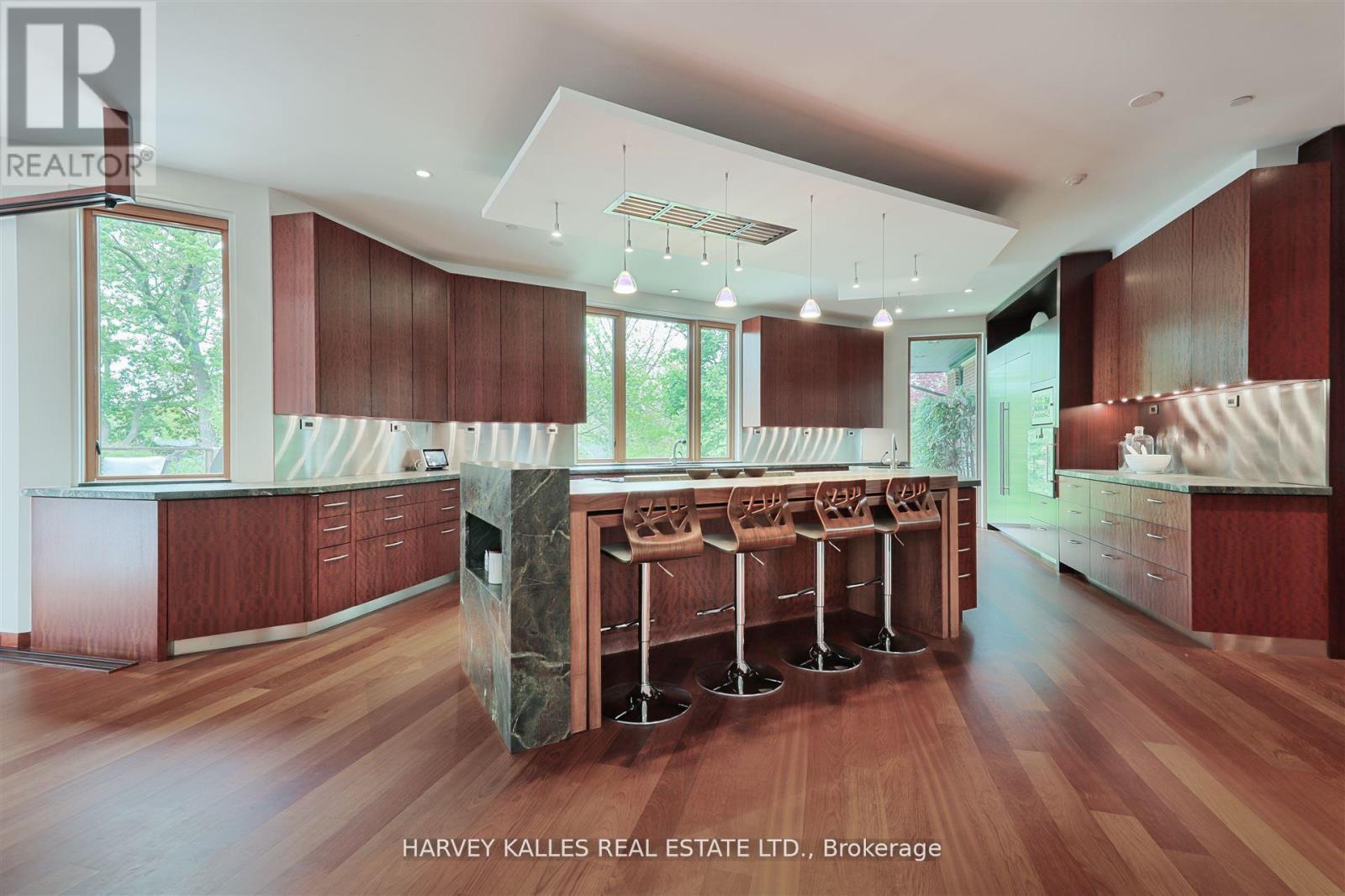 89 Kingsway Crescent, Toronto, Ontario  M8X 2R8 - Photo 15 - W12717146