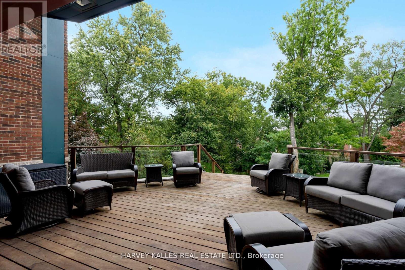 89 Kingsway Crescent, Toronto, Ontario  M8X 2R8 - Photo 21 - W12717146