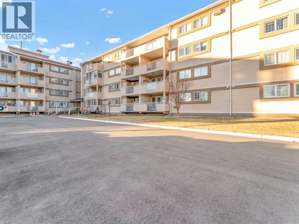 210, 22 Park Meadows Drive Se, Medicine Hat, Alberta  T1B 4E8 - Photo 3 - A2280432