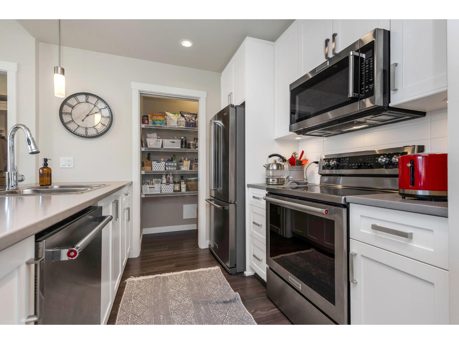 203 2242 Whatcom Road, Abbotsford, British Columbia  V3G 0B3 - Photo 8 - R3080873