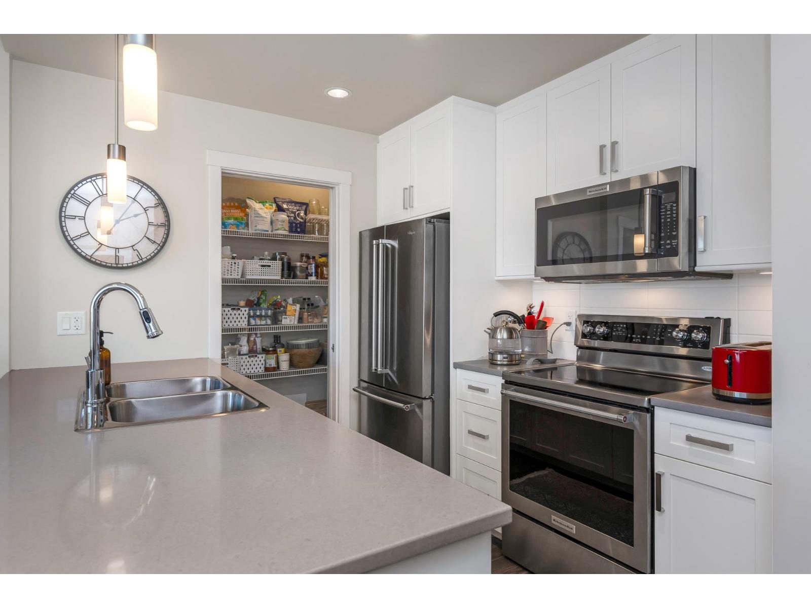 203 2242 Whatcom Road, Abbotsford, British Columbia  V3G 0B3 - Photo 7 - R3080873