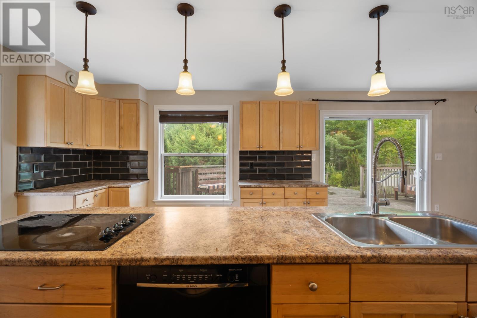 680 Hammonds Plains Road, Bedford, Nova Scotia  B4B 1A7 - Photo 10 - 202601228