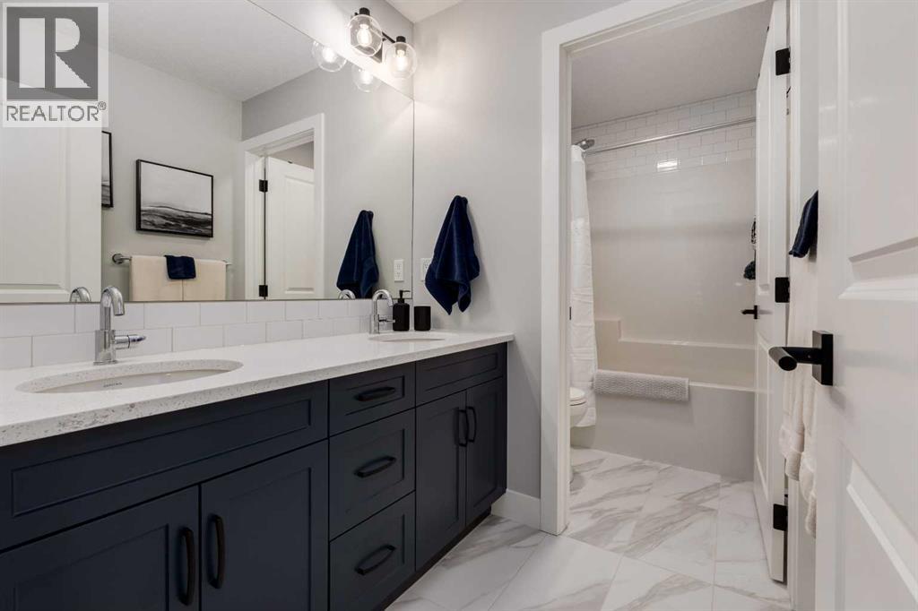 18 South Shore Bay, Chestermere, Alberta  T1X 2R9 - Photo 35 - A2276727