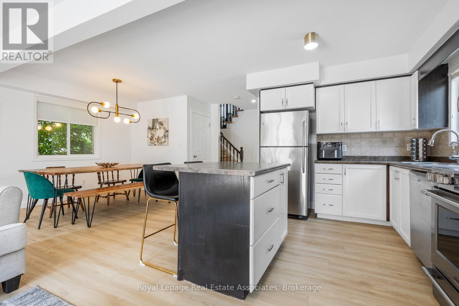 209 Sunny Meadow Court, Kitchener, Ontario  N2N 3R3 - Photo 10 - X12717136