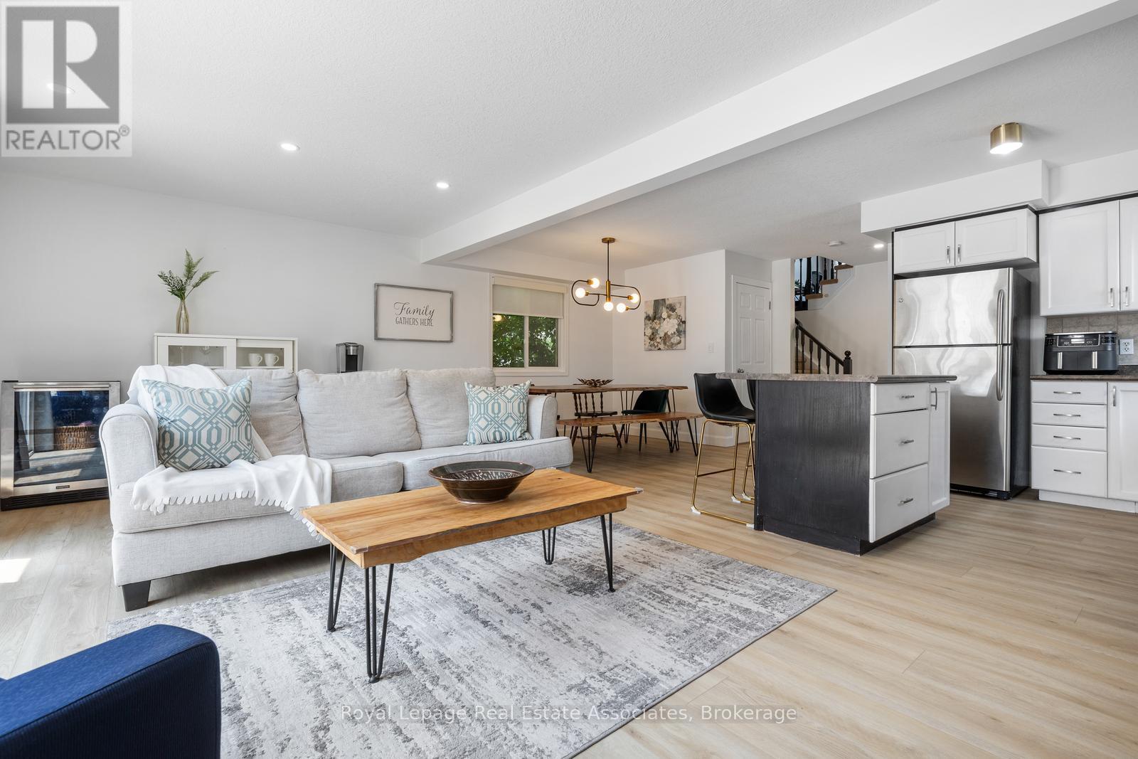 209 Sunny Meadow Court, Kitchener, Ontario  N2N 3R3 - Photo 13 - X12717136