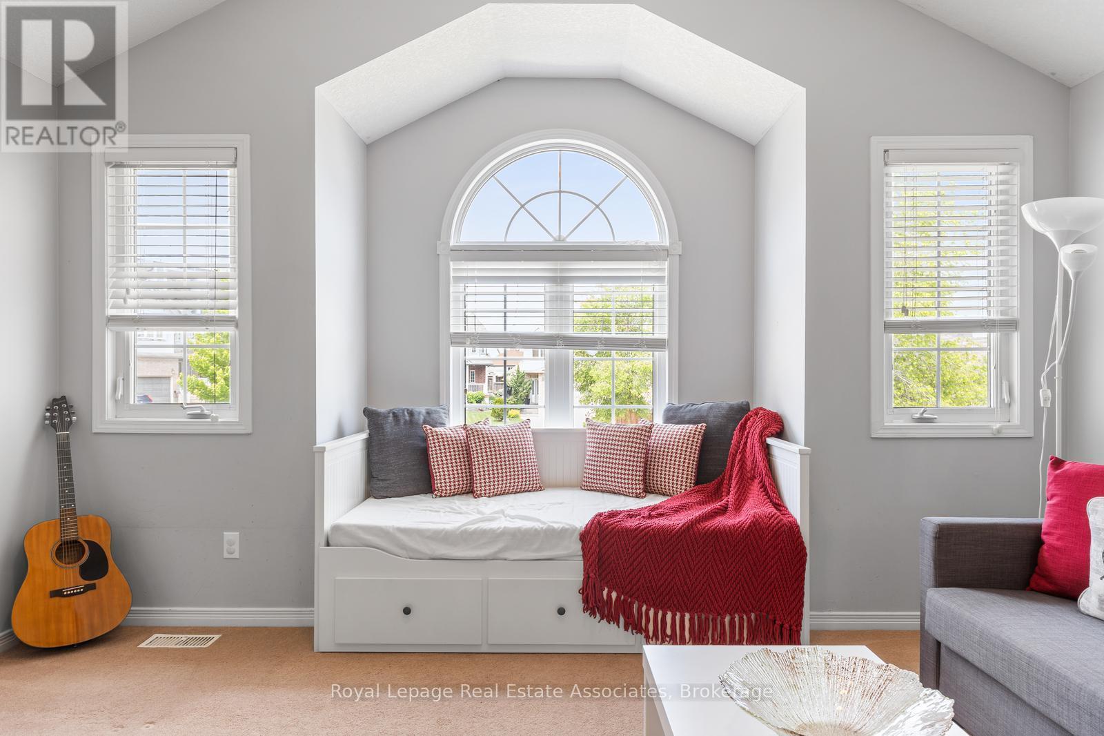 209 Sunny Meadow Court, Kitchener, Ontario  N2N 3R3 - Photo 18 - X12717136