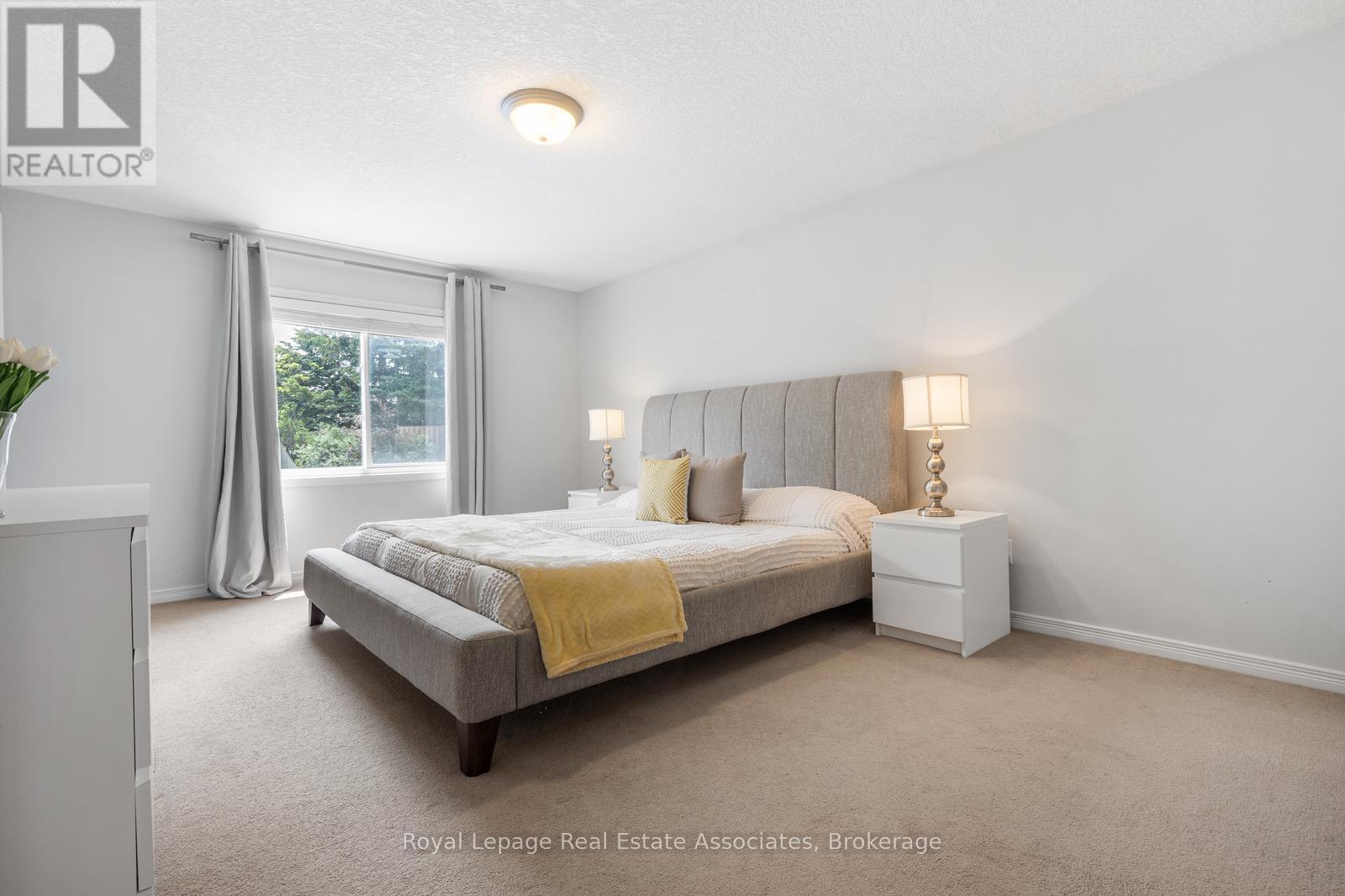 209 Sunny Meadow Court, Kitchener, Ontario  N2N 3R3 - Photo 23 - X12717136