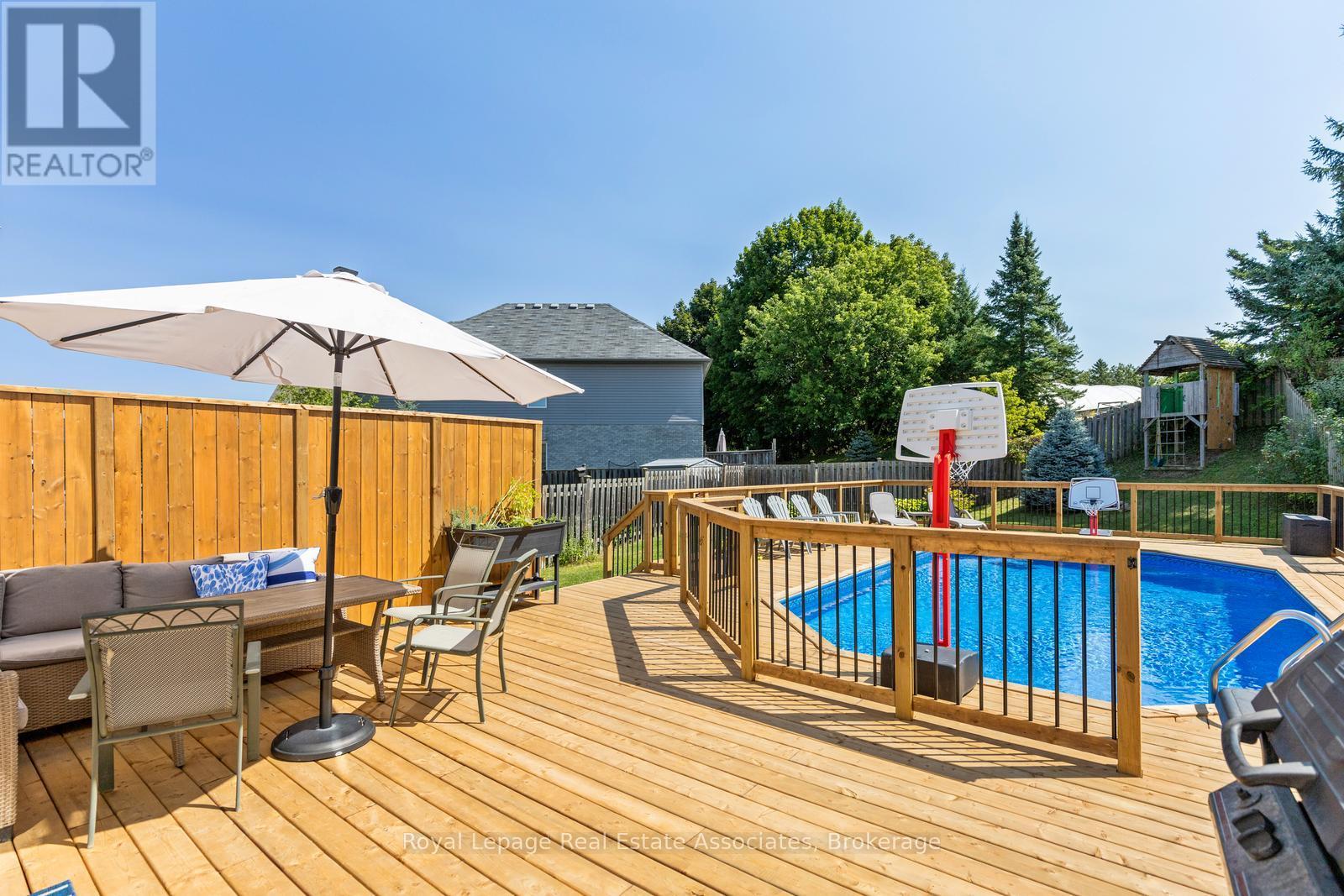 209 Sunny Meadow Court, Kitchener, Ontario  N2N 3R3 - Photo 37 - X12717136