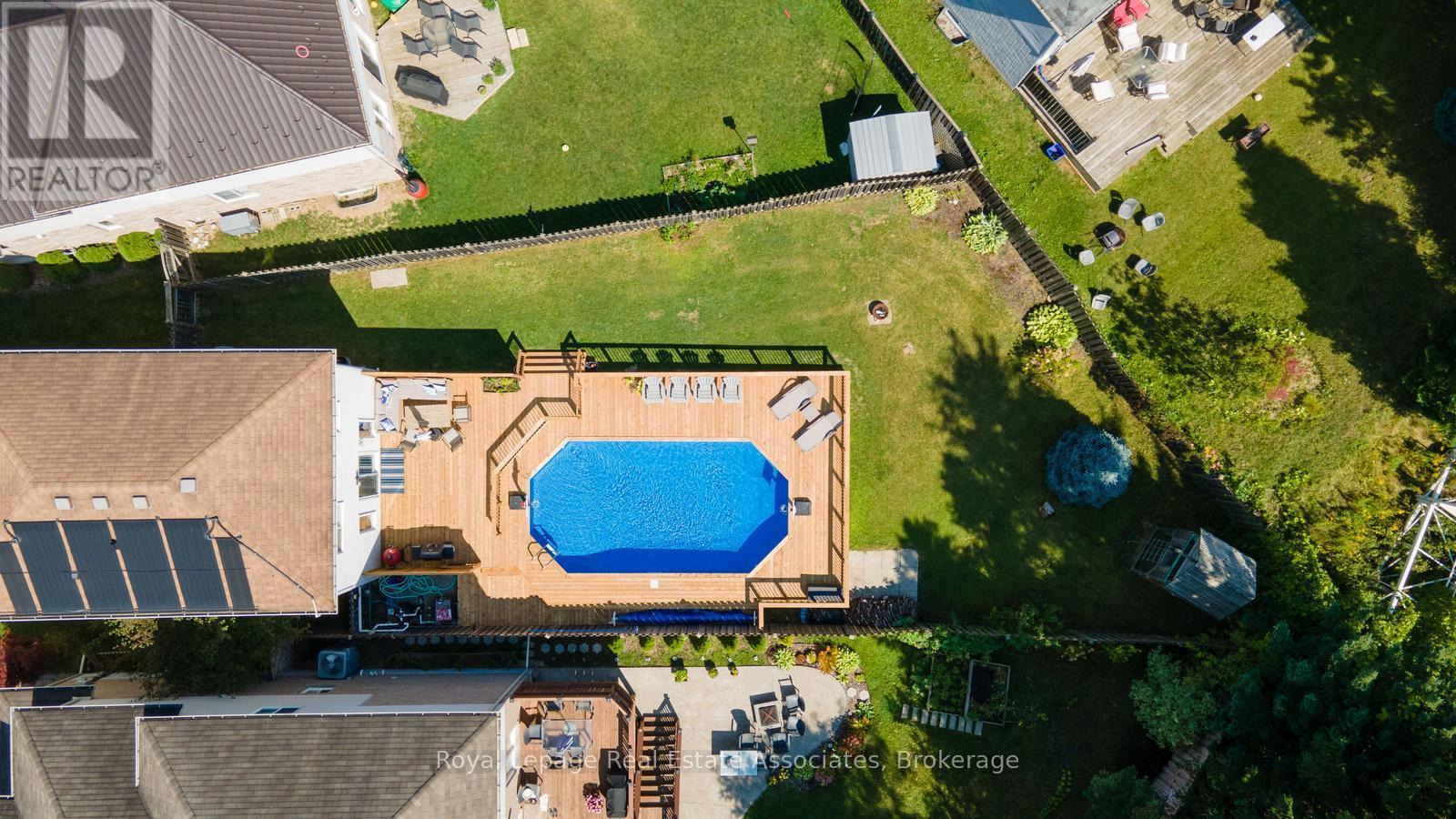 209 Sunny Meadow Court, Kitchener, Ontario  N2N 3R3 - Photo 39 - X12717136