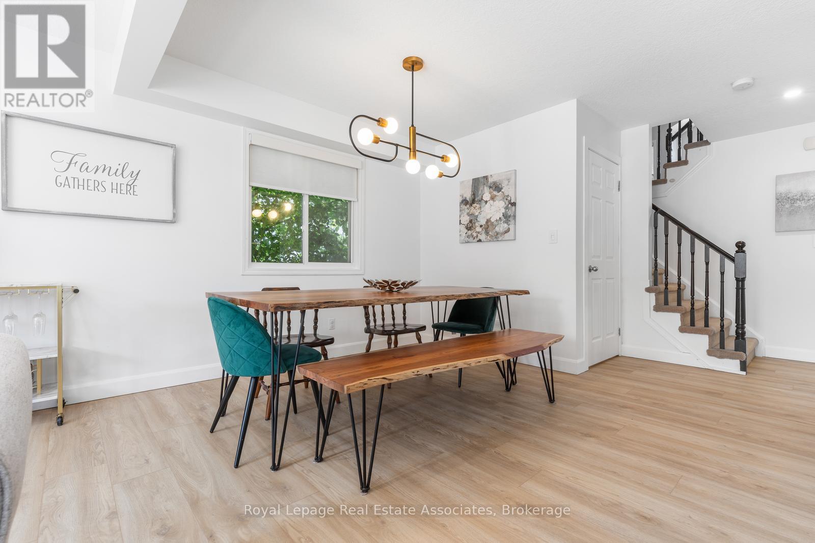 209 Sunny Meadow Court, Kitchener, Ontario  N2N 3R3 - Photo 5 - X12717136