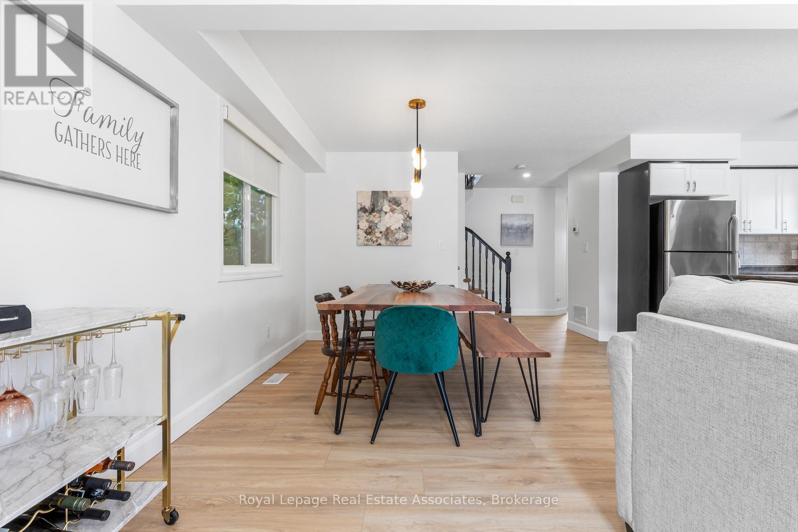 209 Sunny Meadow Court, Kitchener, Ontario  N2N 3R3 - Photo 6 - X12717136