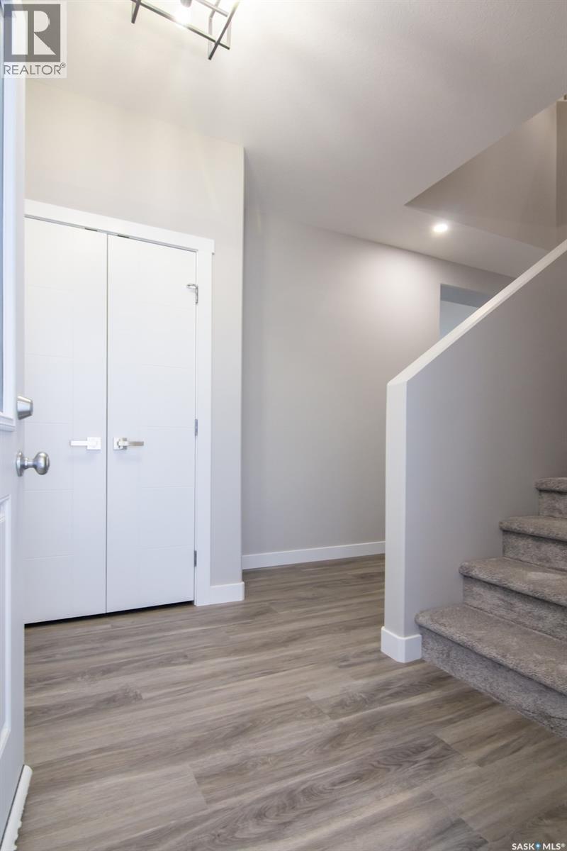 203 Sharma Lane, Saskatoon, Saskatchewan  S7W 0Y4 - Photo 4 - SK027181
