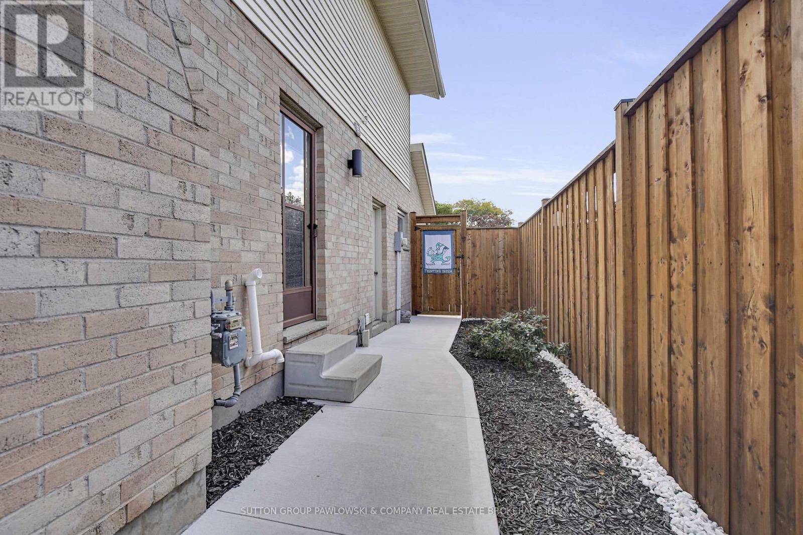 Photo 36 of 47 for 59 Golfview Crescent