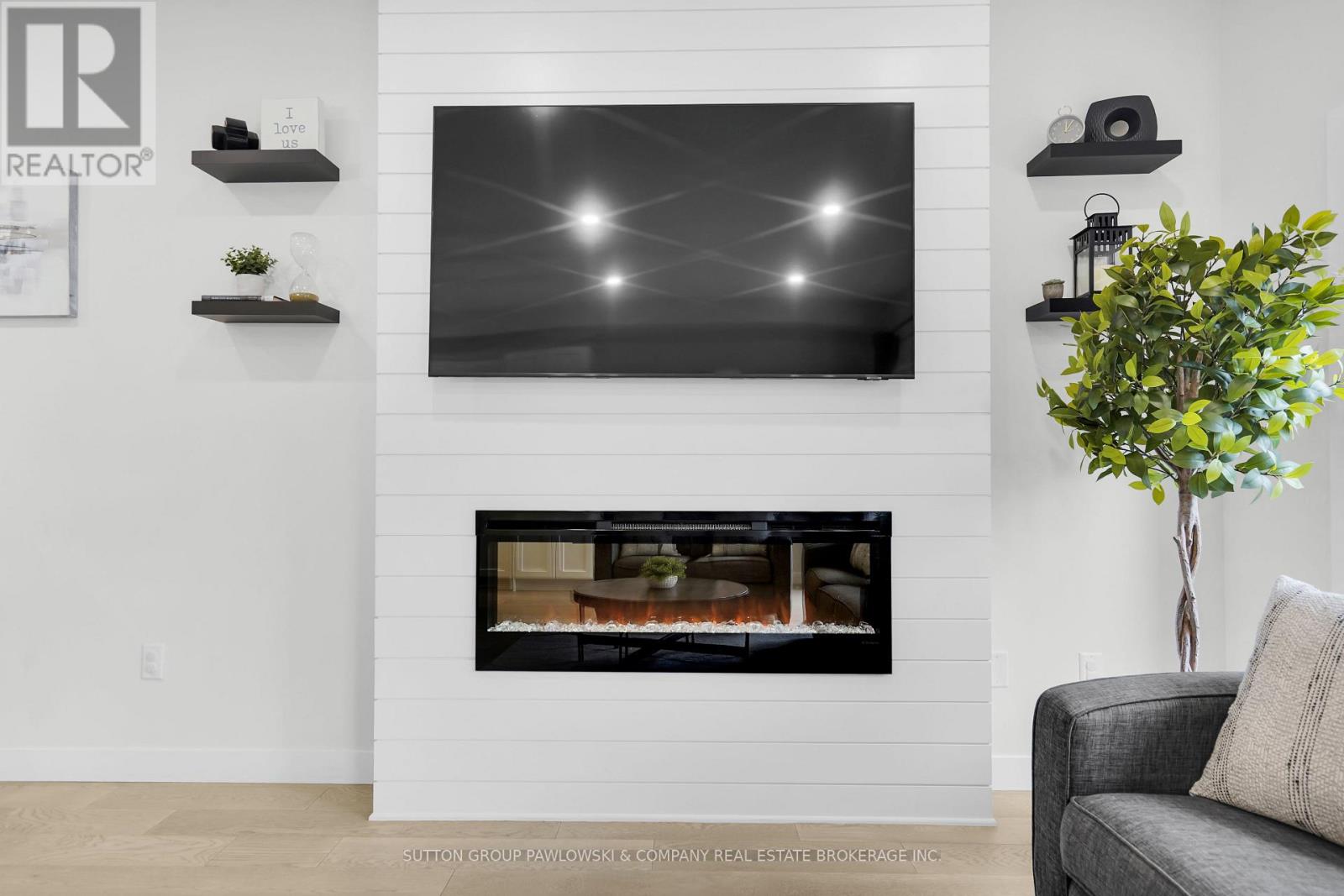 Photo 20 of 45 for 180 Doan Drive