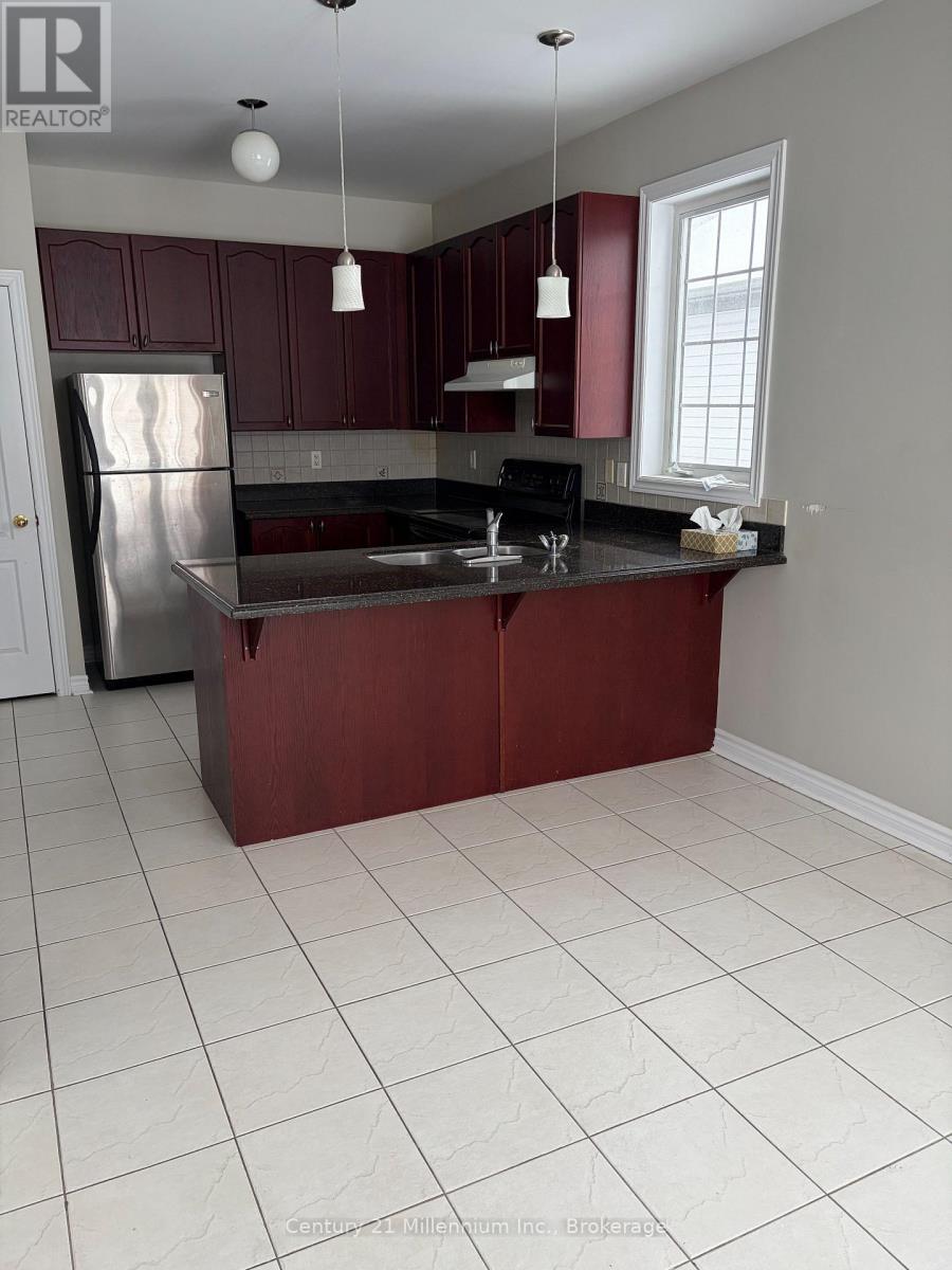 170 41st Street, Wasaga Beach, Ontario  L9Z 0B2 - Photo 2 - S12717188