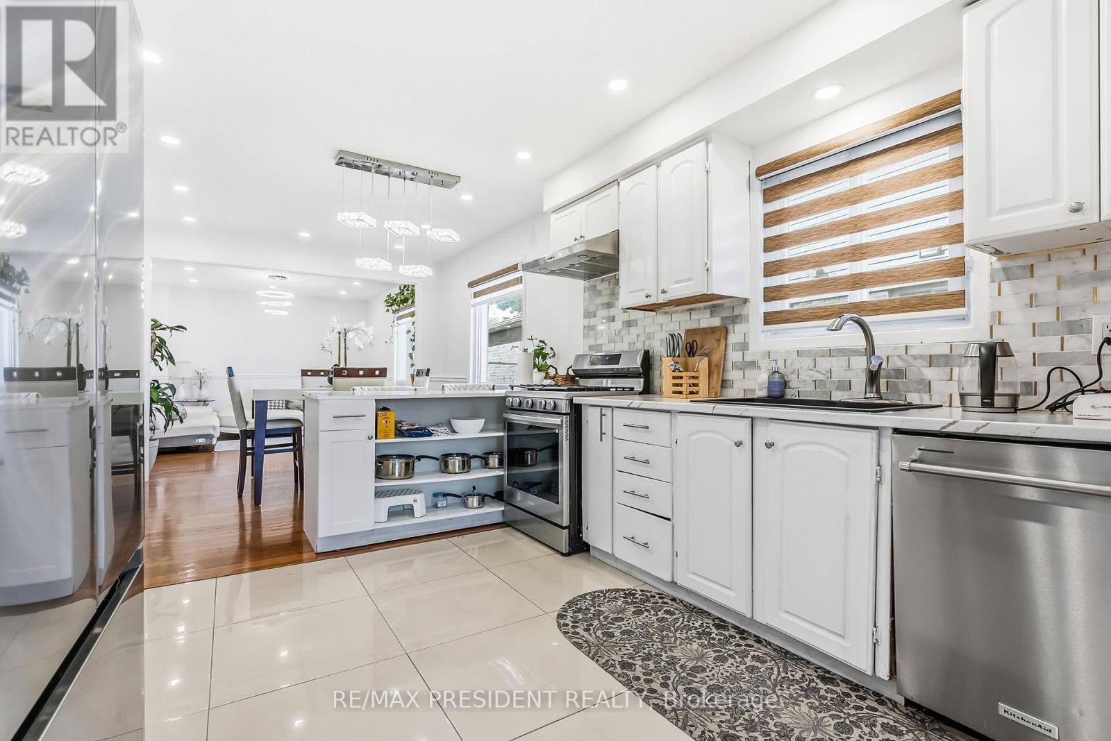 6593 Edenwood Drive, Mississauga, Ontario  L5N 3E9 - Photo 16 - W12578094