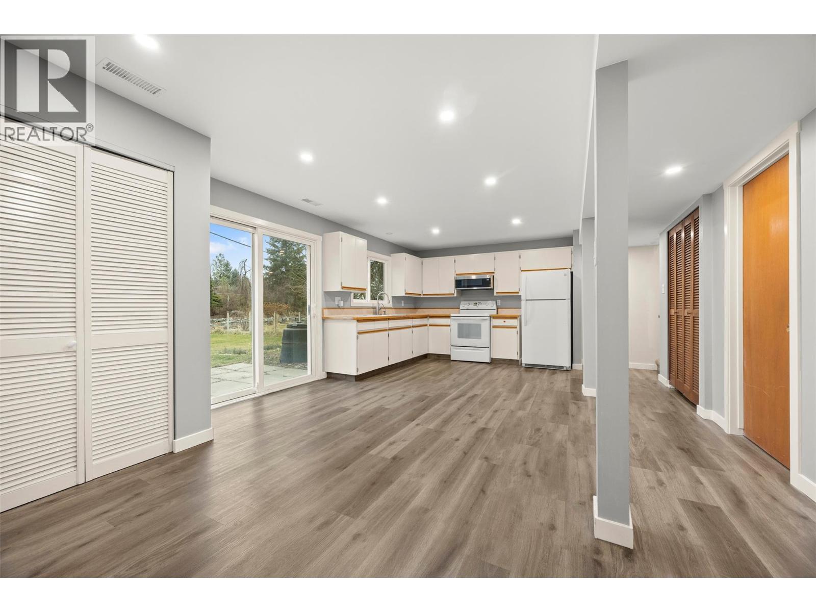 6348 Forest Hill Drive, Peachland, British Columbia  V0H 1X8 - Photo 6 - 10370358