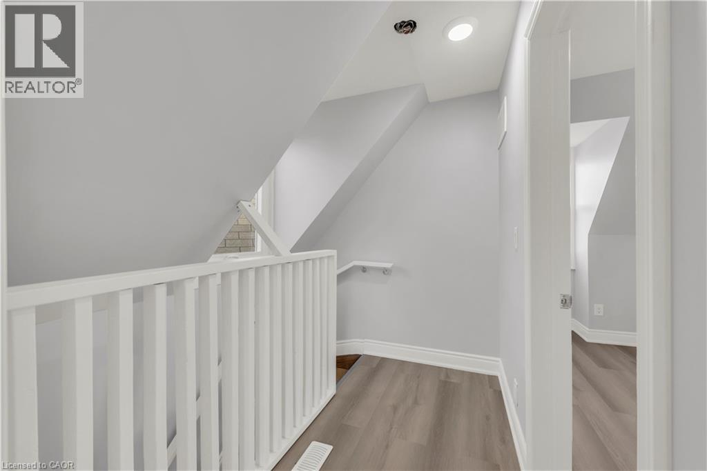 51 Wellington Street S Unit# Upper, Hamilton, Ontario  L8N 2P9 - Photo 21 - 40800056