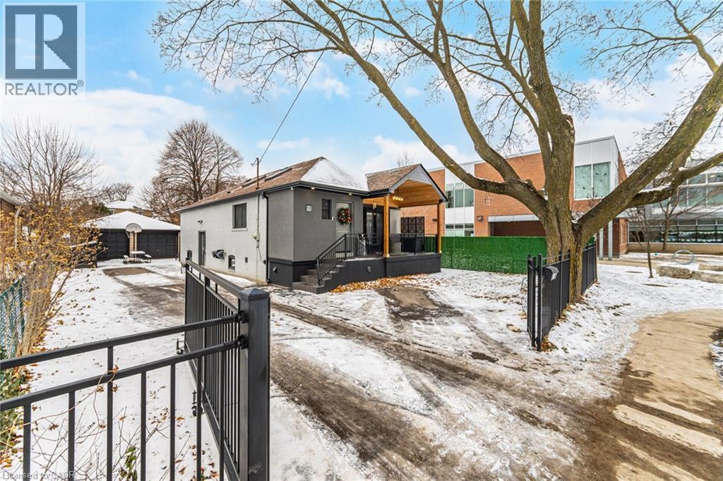 30 Coules Court, Toronto, Ontario  M8W 2N9 - Photo 2 - 40800054