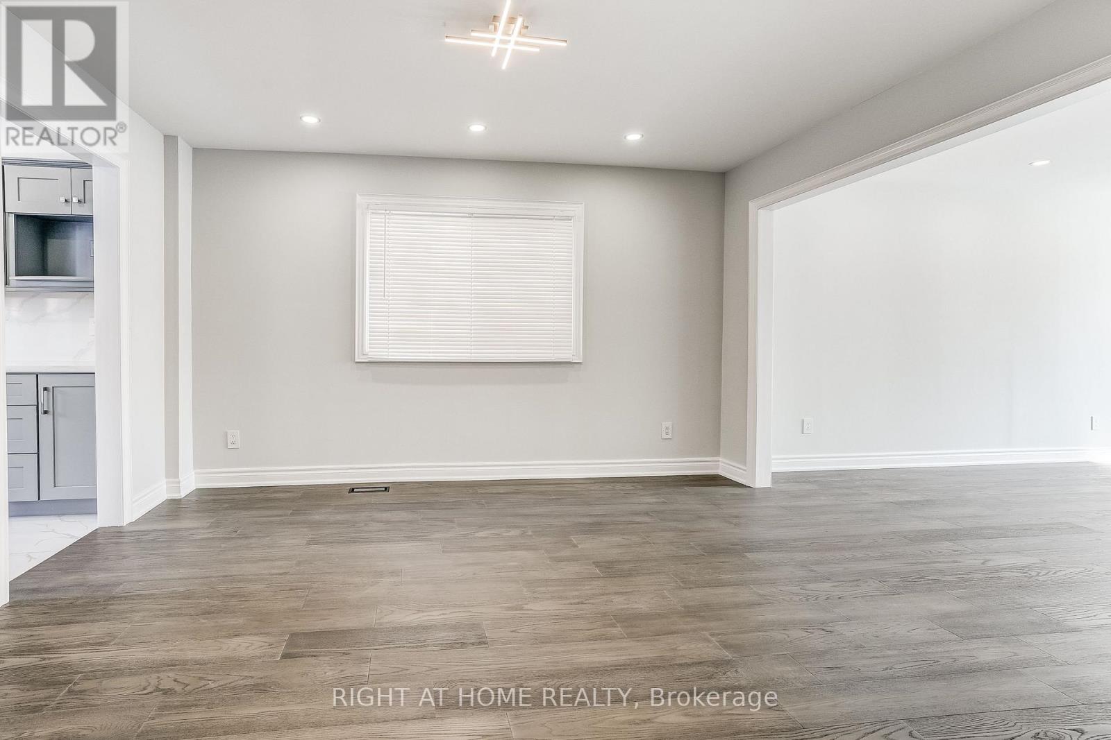 1527 Princelea Place, Mississauga, Ontario  L5M 3N9 - Photo 10 - W12705044